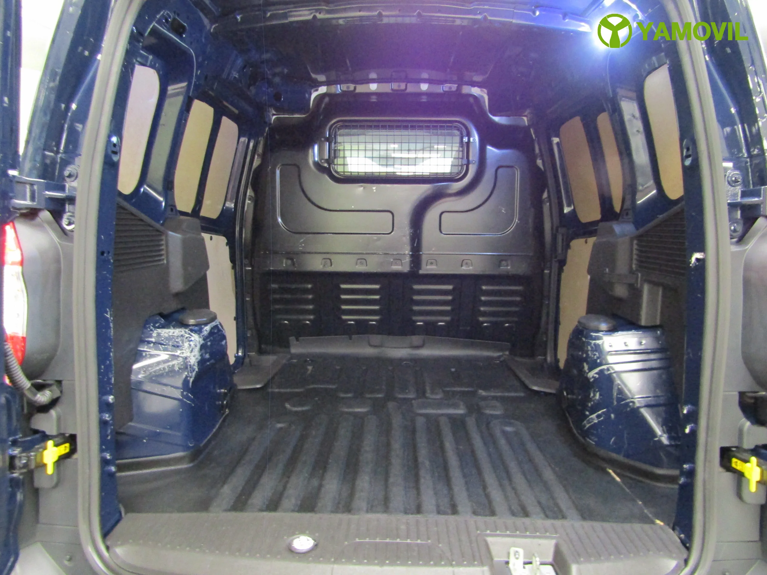 Ford Transit COURIER 1.0 ECOBOOST 125CV TREND - Foto 7