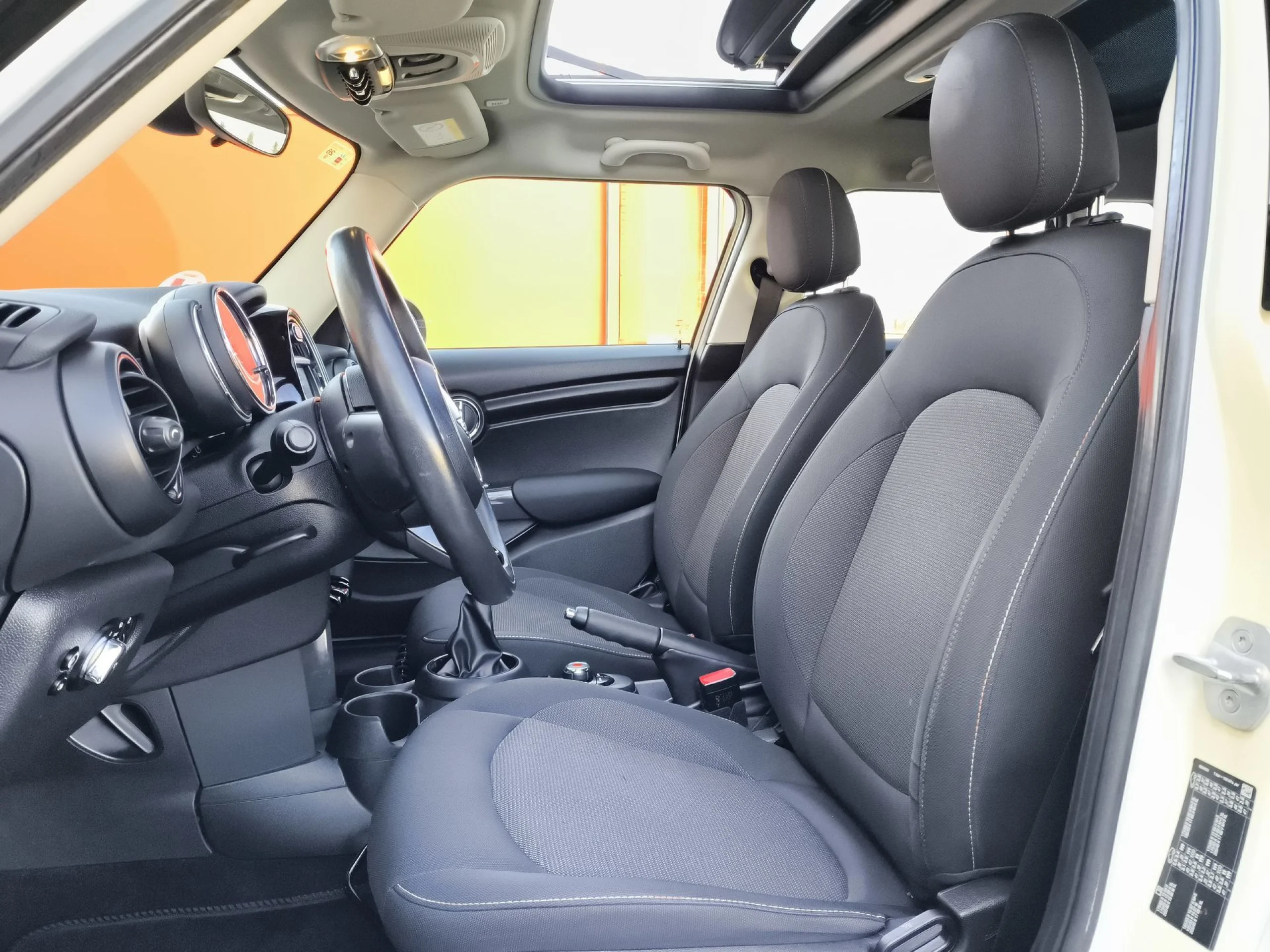 MINI MINI 5 Puertas One 75 kW (102 CV) - Foto 8