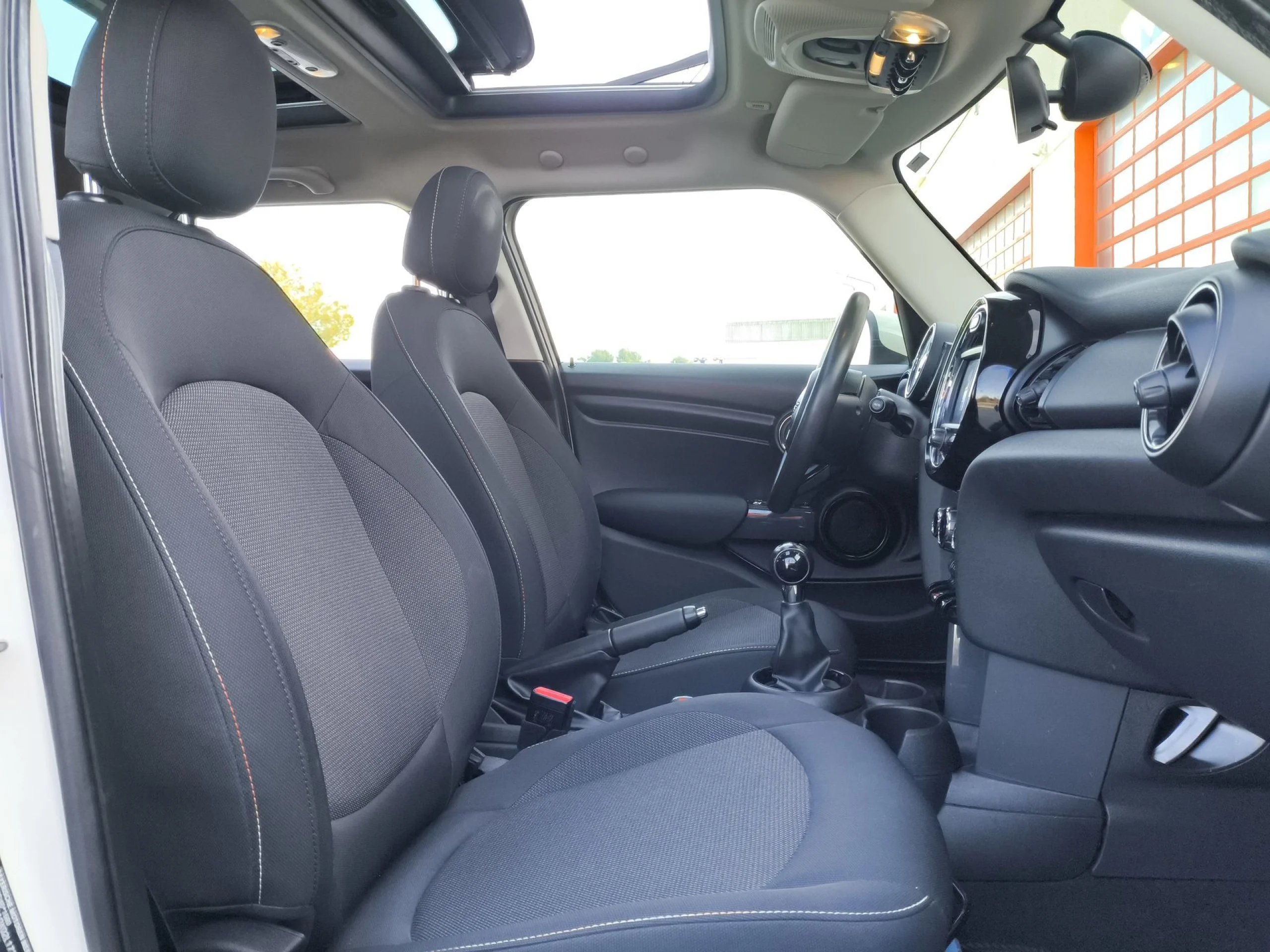 MINI MINI 5 Puertas One 75 kW (102 CV) - Foto 20