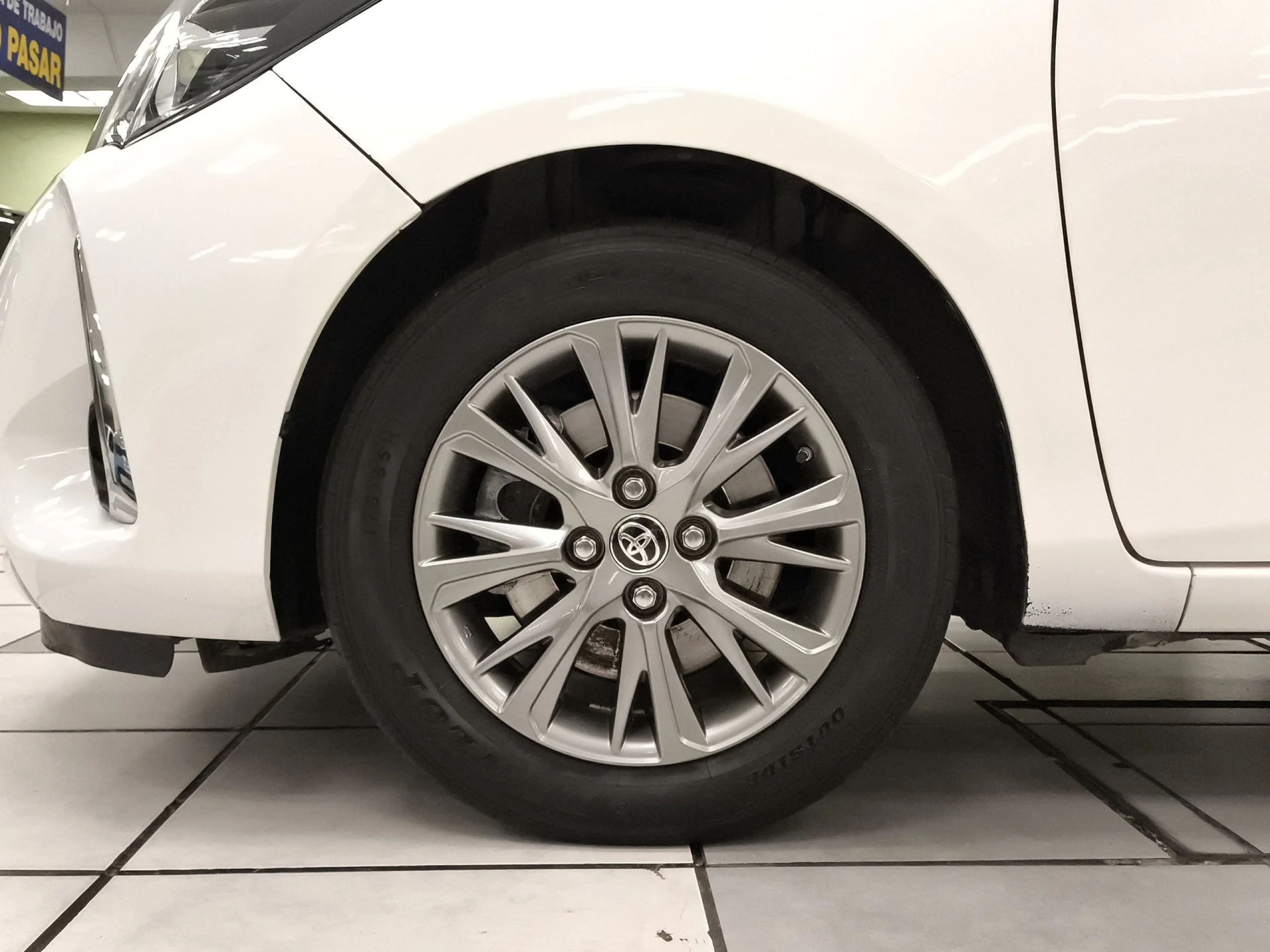Toyota Yaris 1.5 Hybrid Active 74 kW (100 CV) - Foto 7