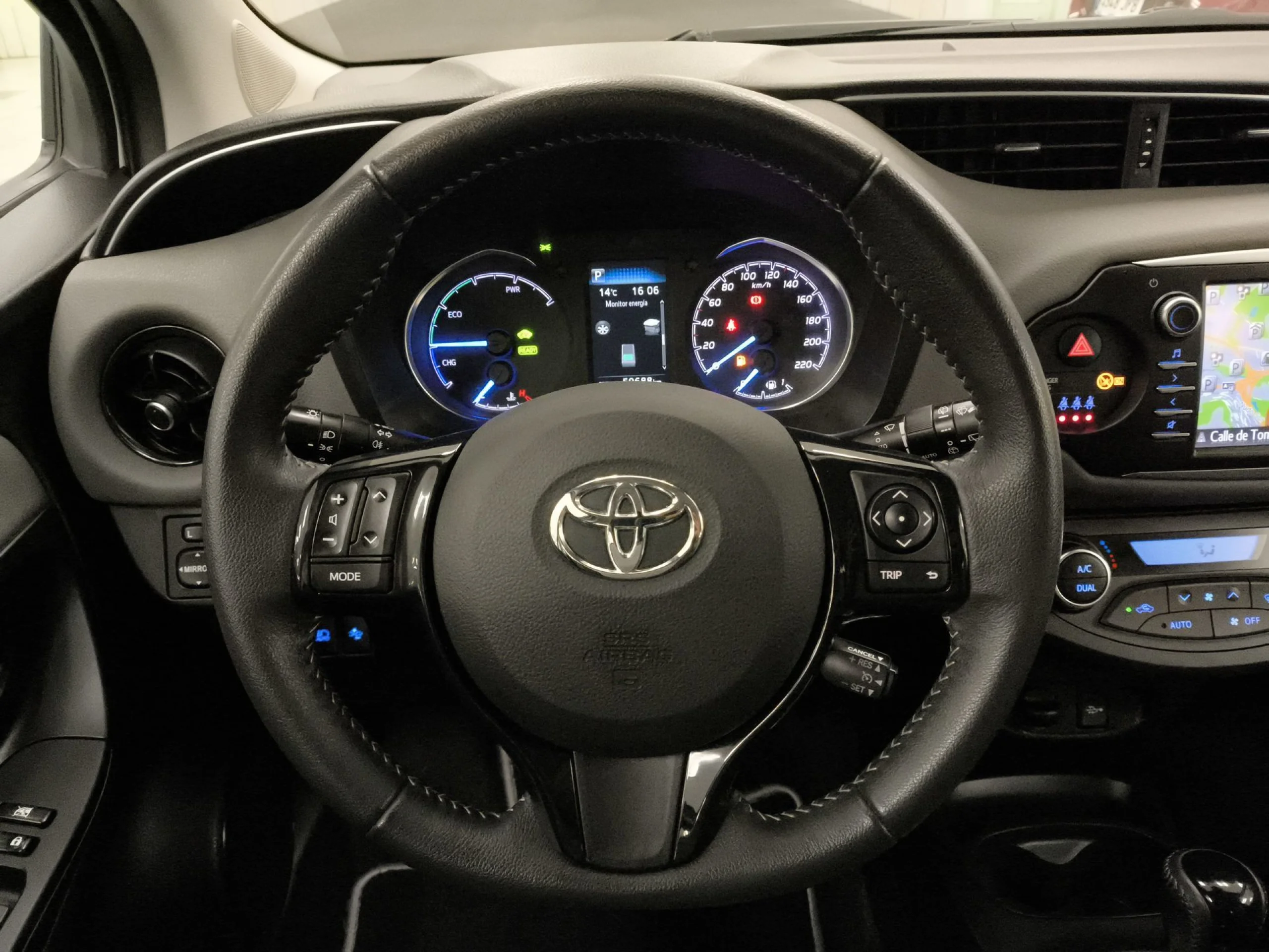 Toyota Yaris 1.5 Hybrid Active 74 kW (100 CV) - Foto 11
