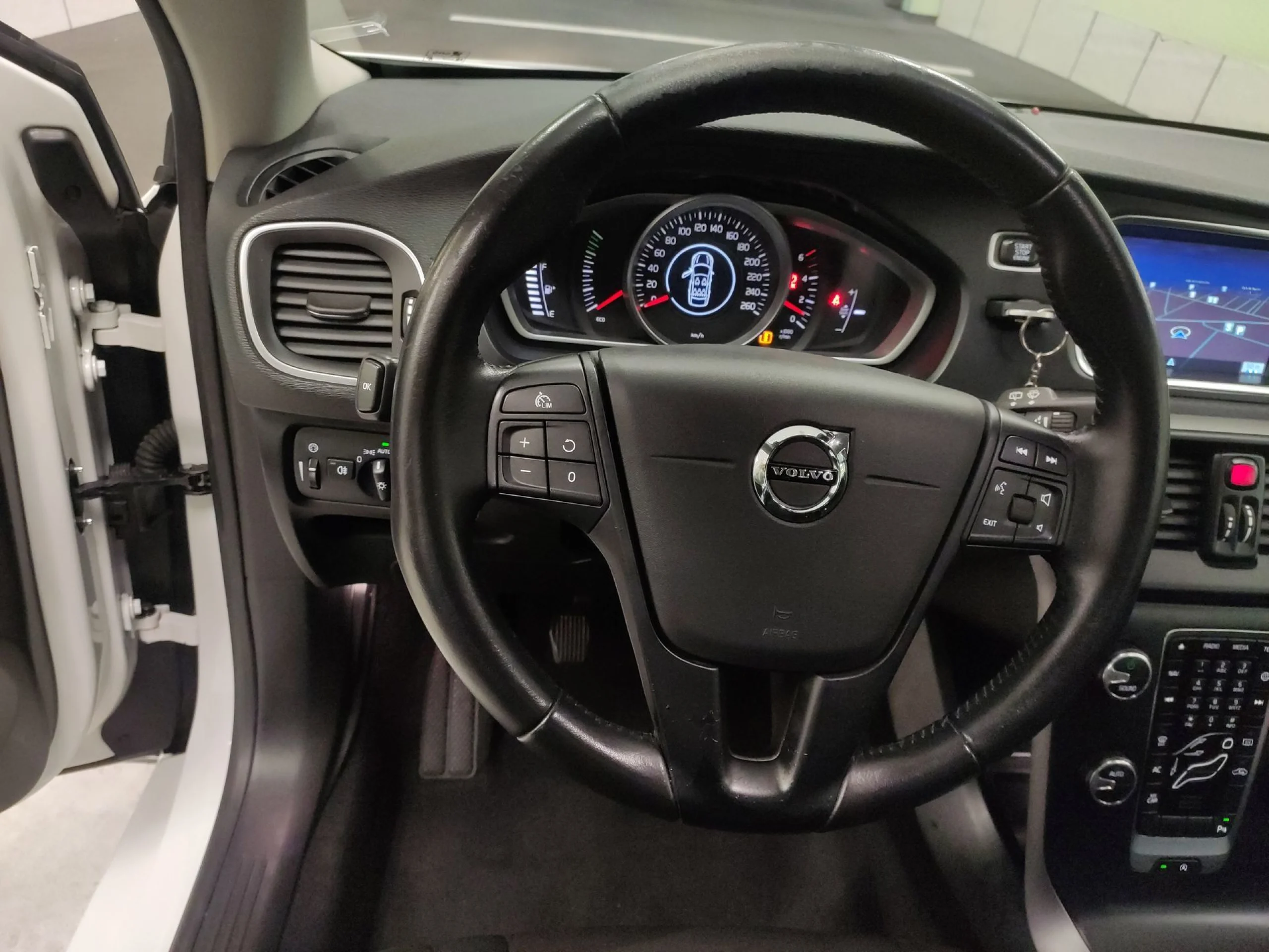 Volvo V40 D2 Momentum 88 kW (120 CV) - Foto 11