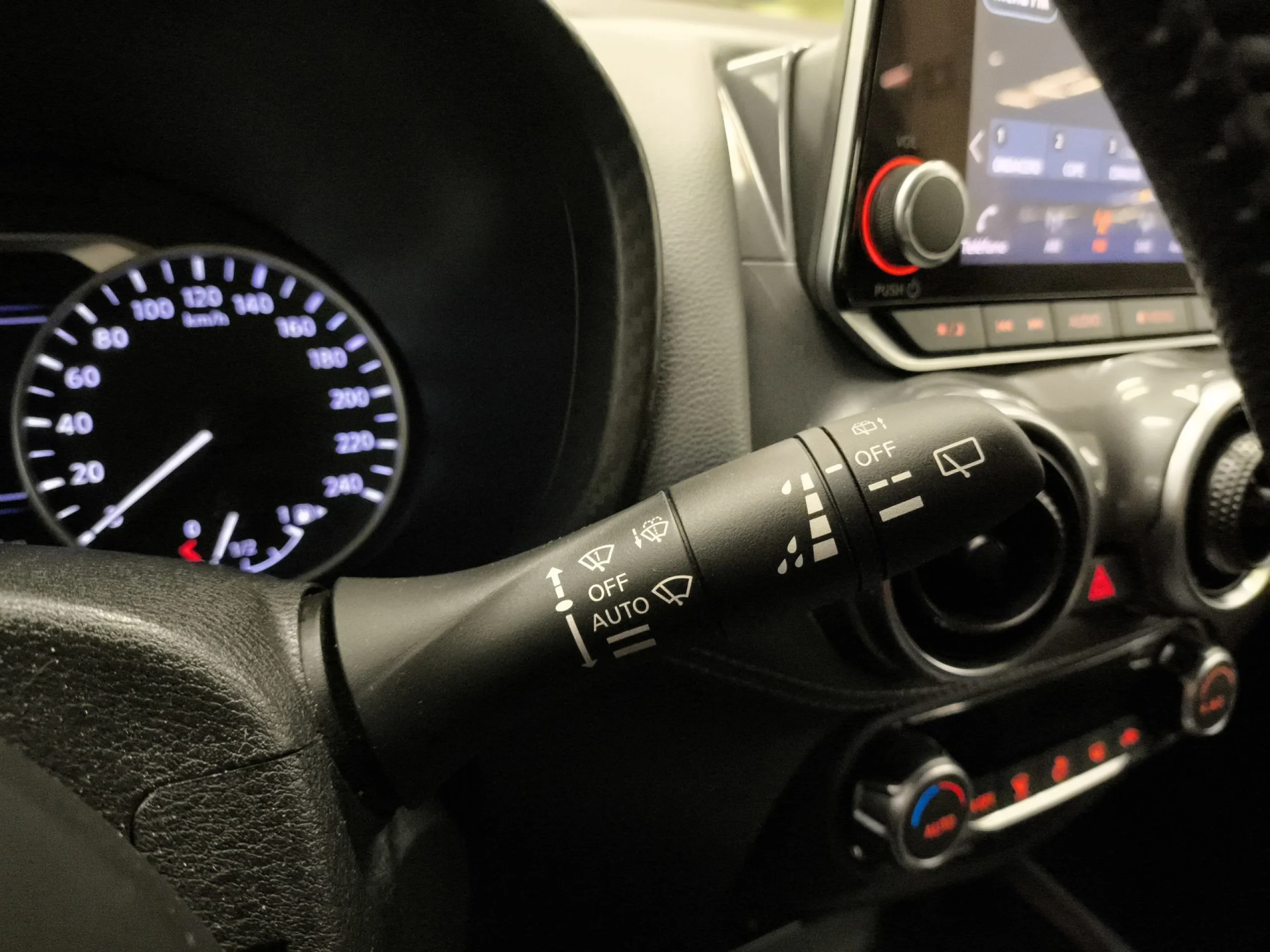 Nissan Juke DIG-T N-Connecta 4x2 86 kW (117 CV) - Foto 17