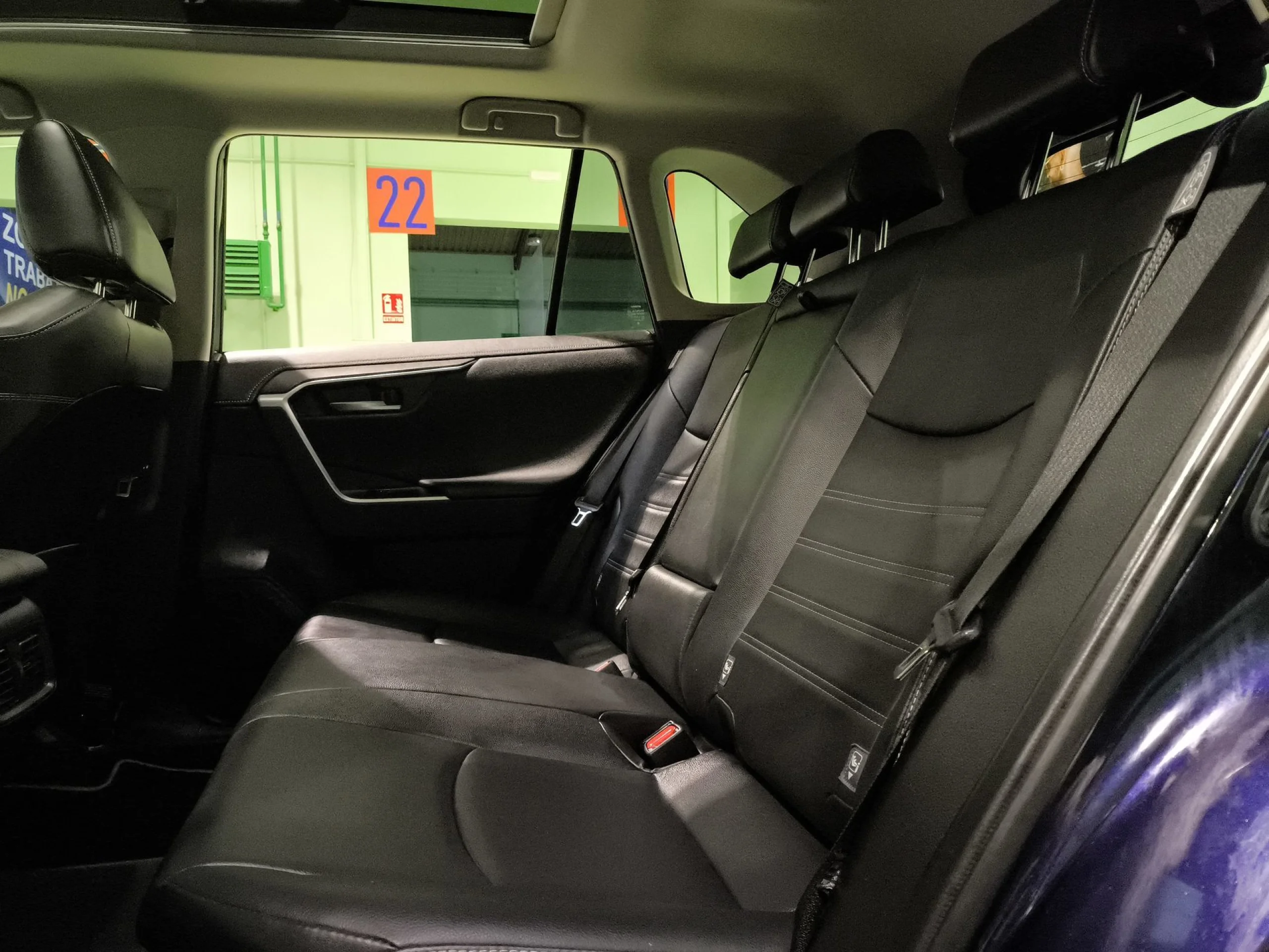 Toyota Rav4 220H Luxury 4x2 e-CVT 160 kW (218 CV) - Foto 23