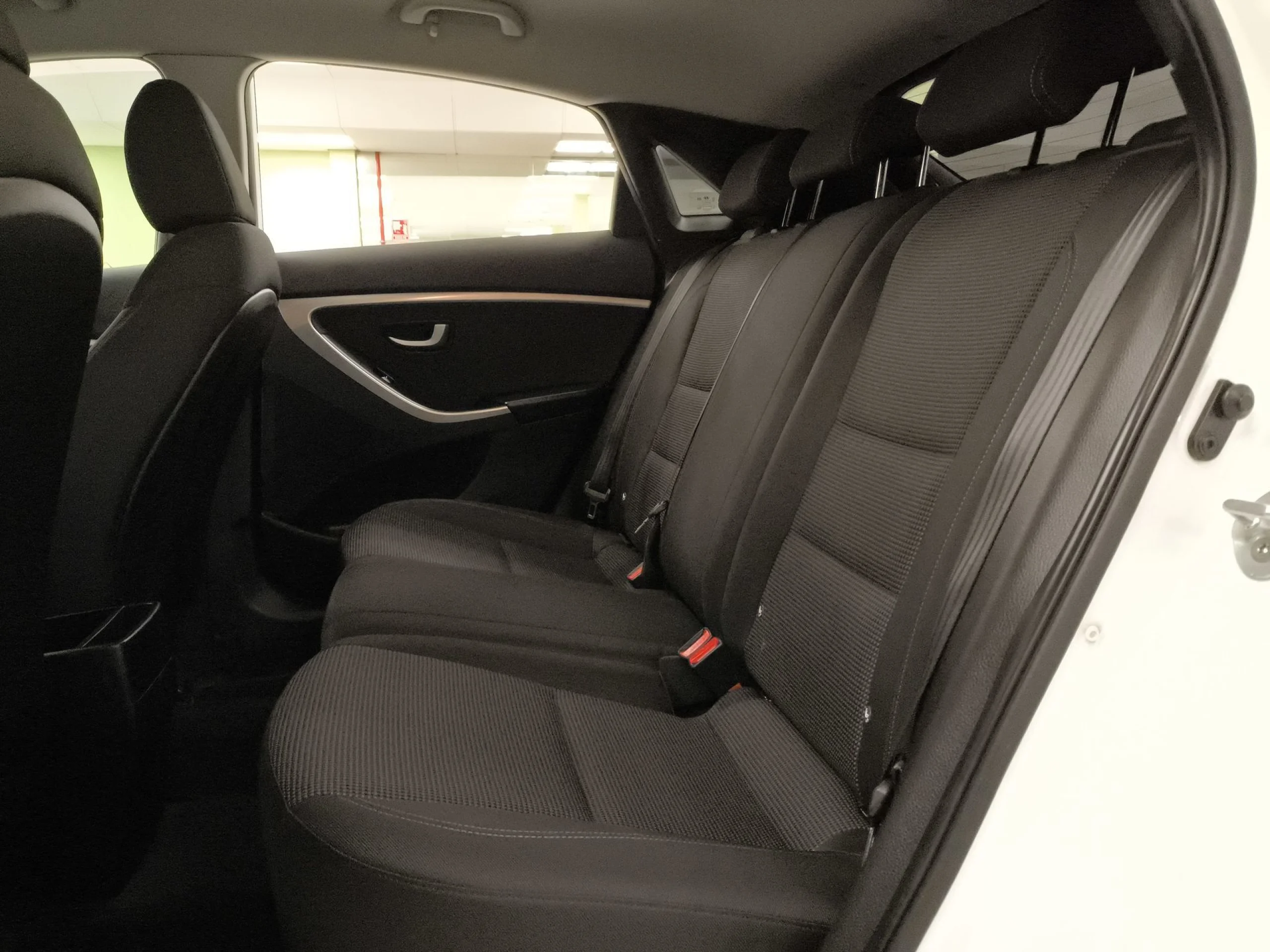 Hyundai I30 1.4 CRDI Klass 66 kW (90 CV) - Foto 17