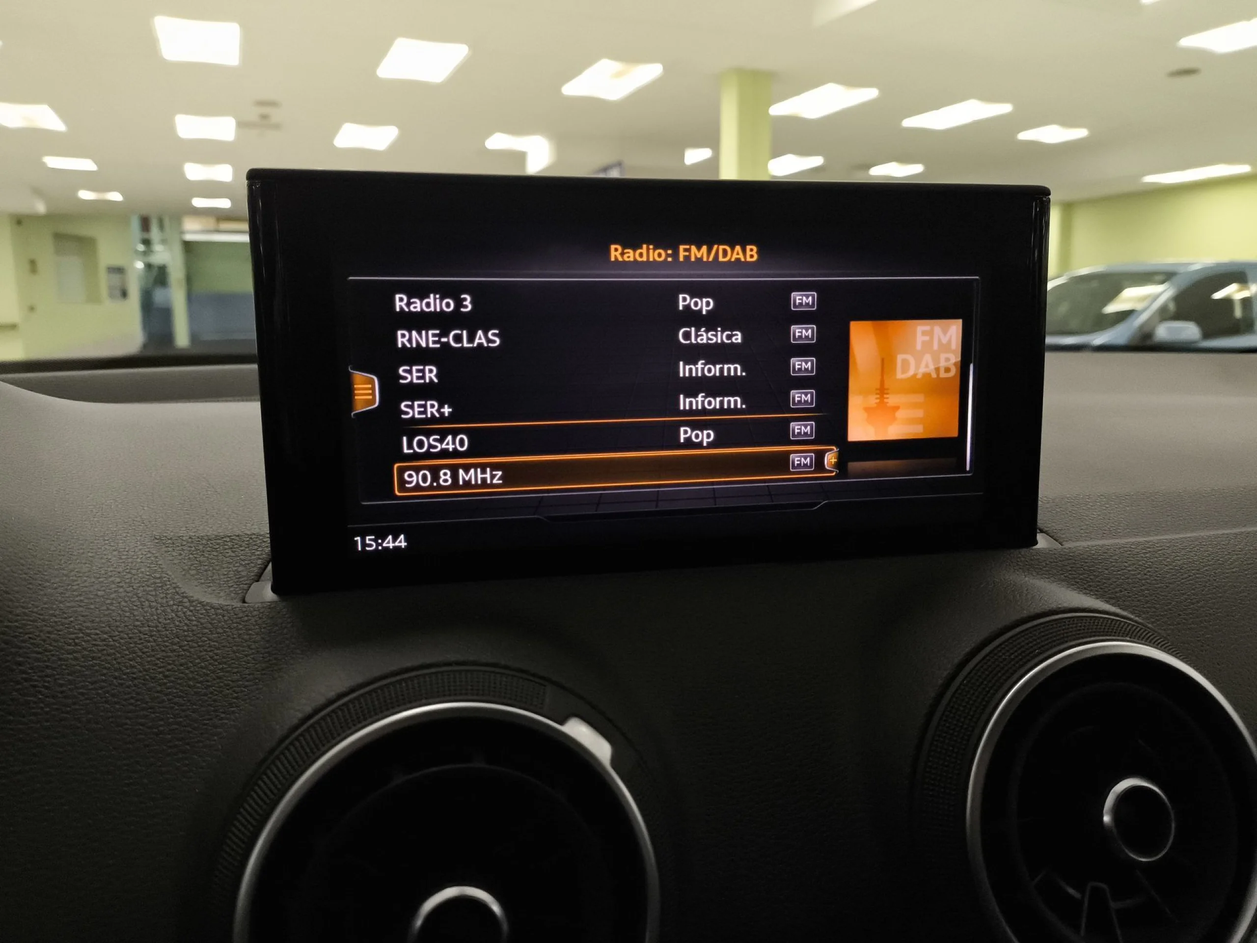 Audi Q2 Advanced 35 TFSI 110 kW (150 CV) S tronic - Foto 13