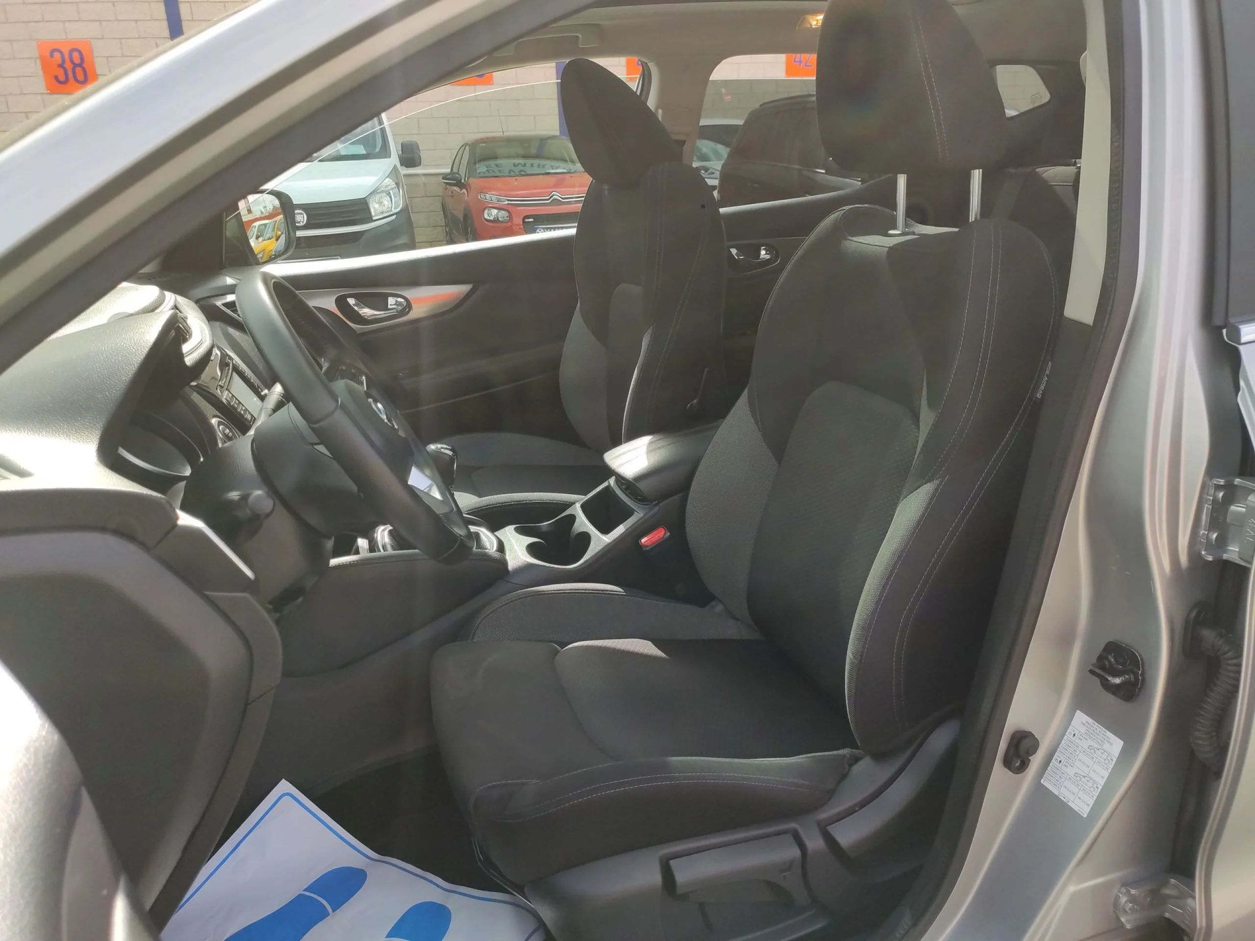 Nissan Qashqai DIG-T 140 N-Connecta 103 kW (140 CV) - Foto 8