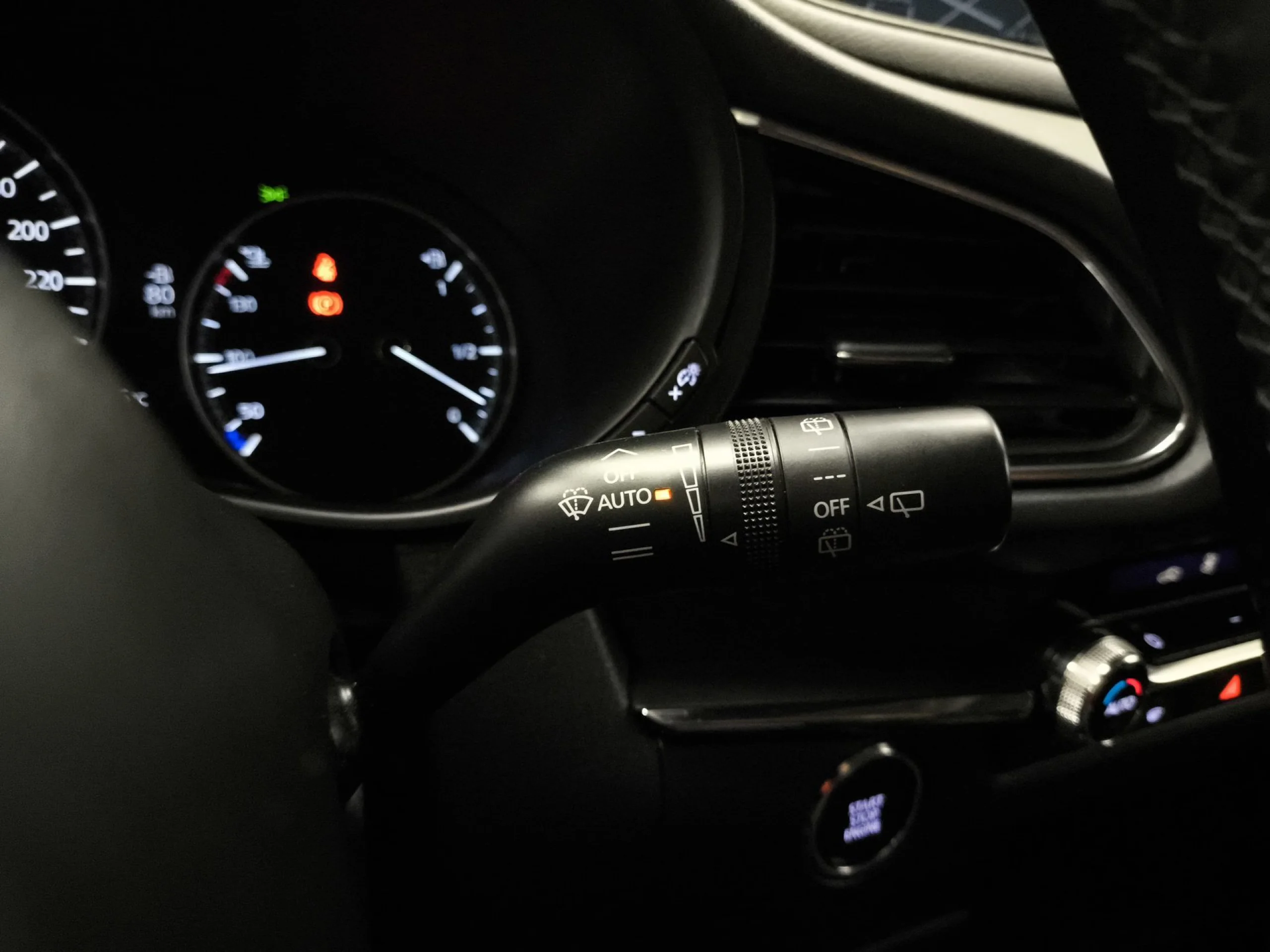 Mazda Cx-30 2.0 e-Skyactiv-X Zenith 137 kW (186 CV) - Foto 17