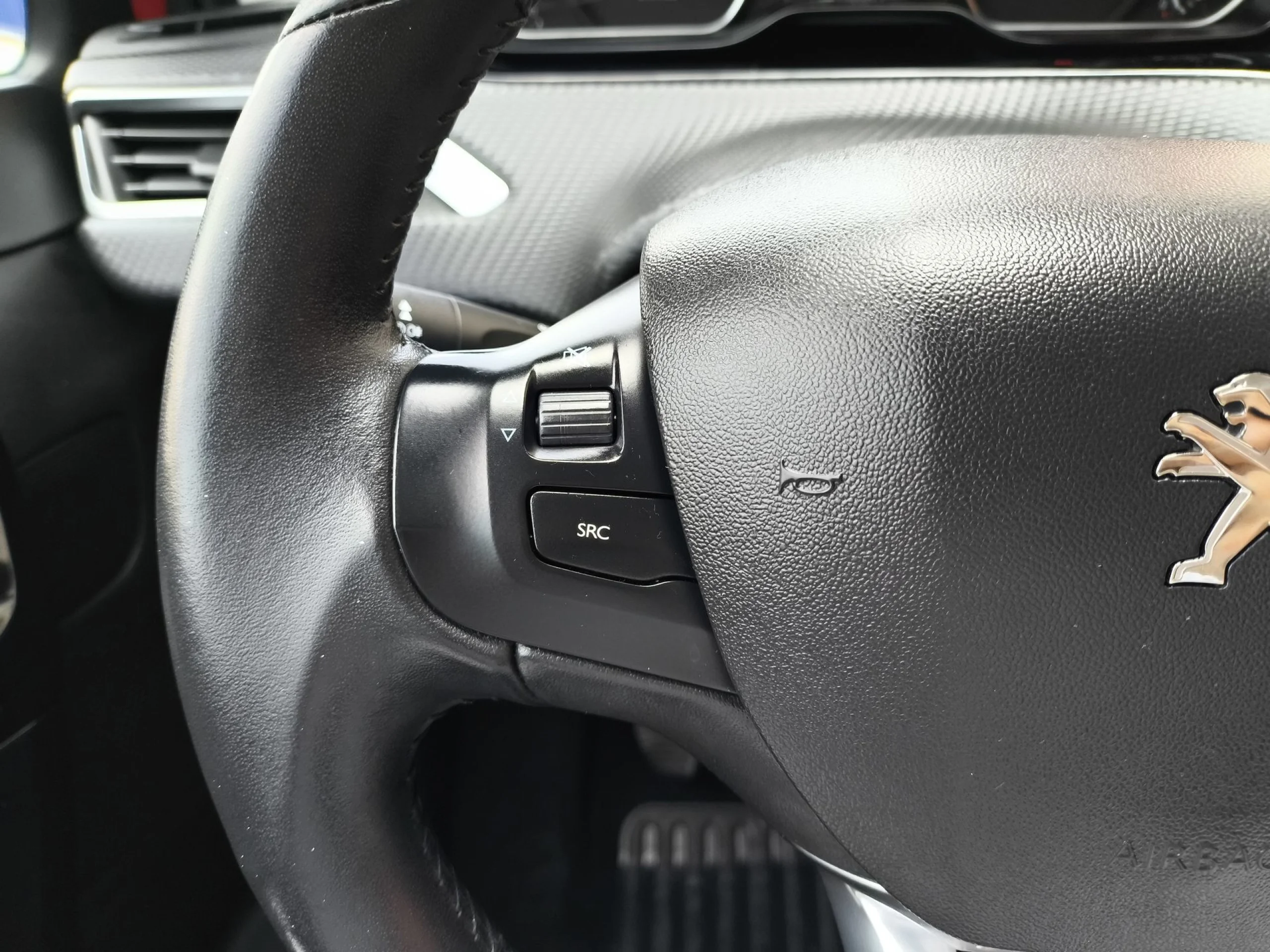 Peugeot 208 PureTech Signature 60 kW (82 CV) - Foto 17