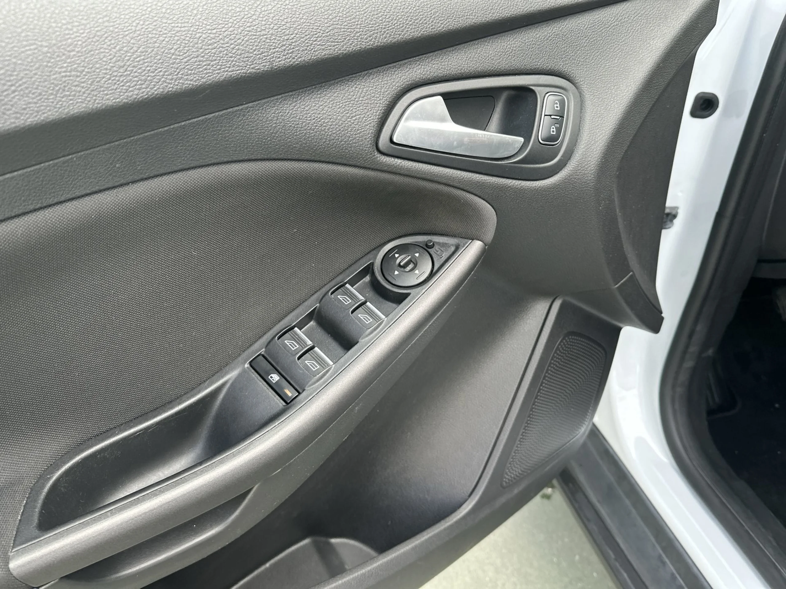 Ford Focus 1.5 TDCi Trend+ 88 kW (120 CV) - Foto 9