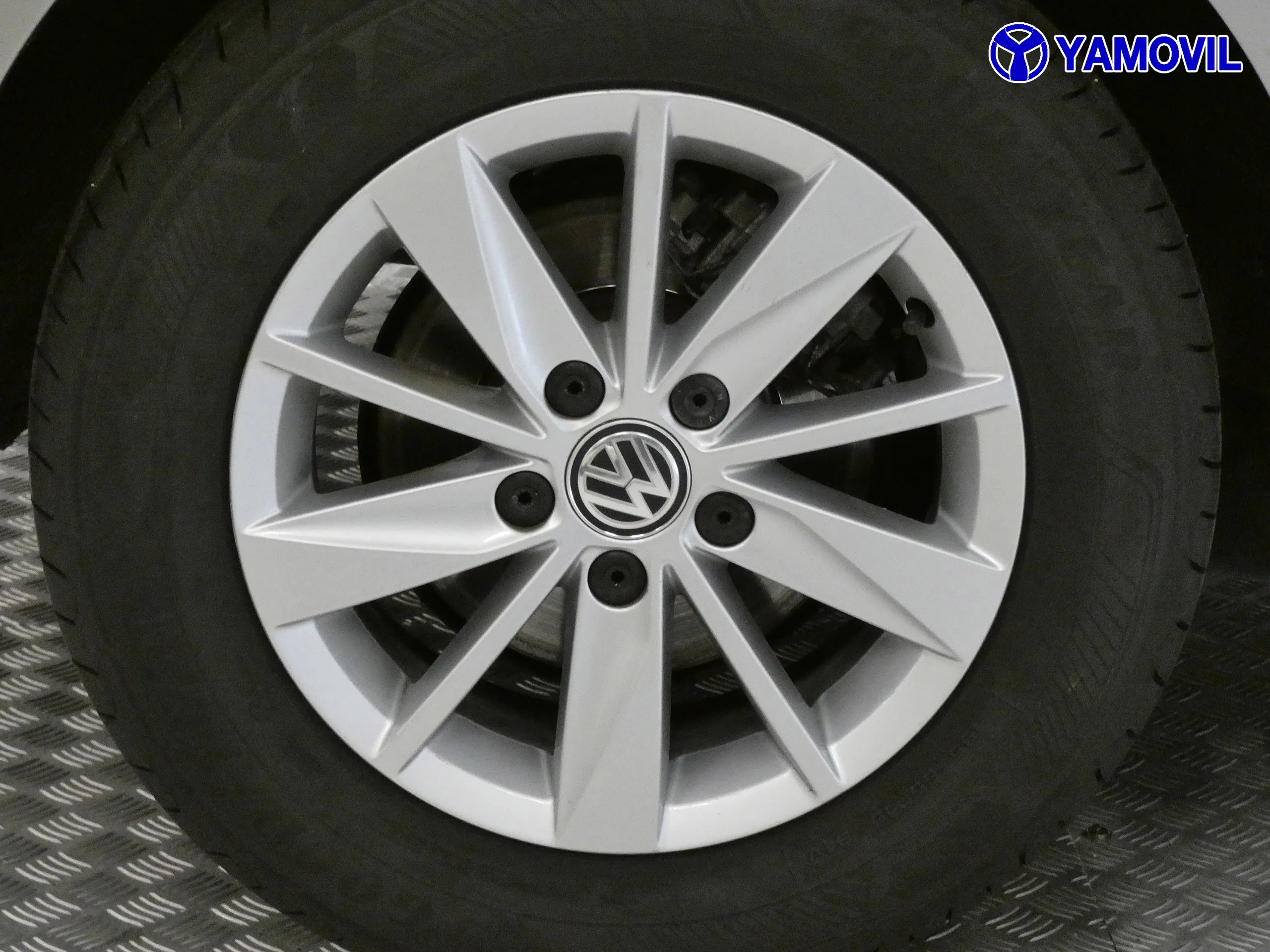 Volkswagen Golf 1.6 TDi ADVANCE 5P - Foto 11