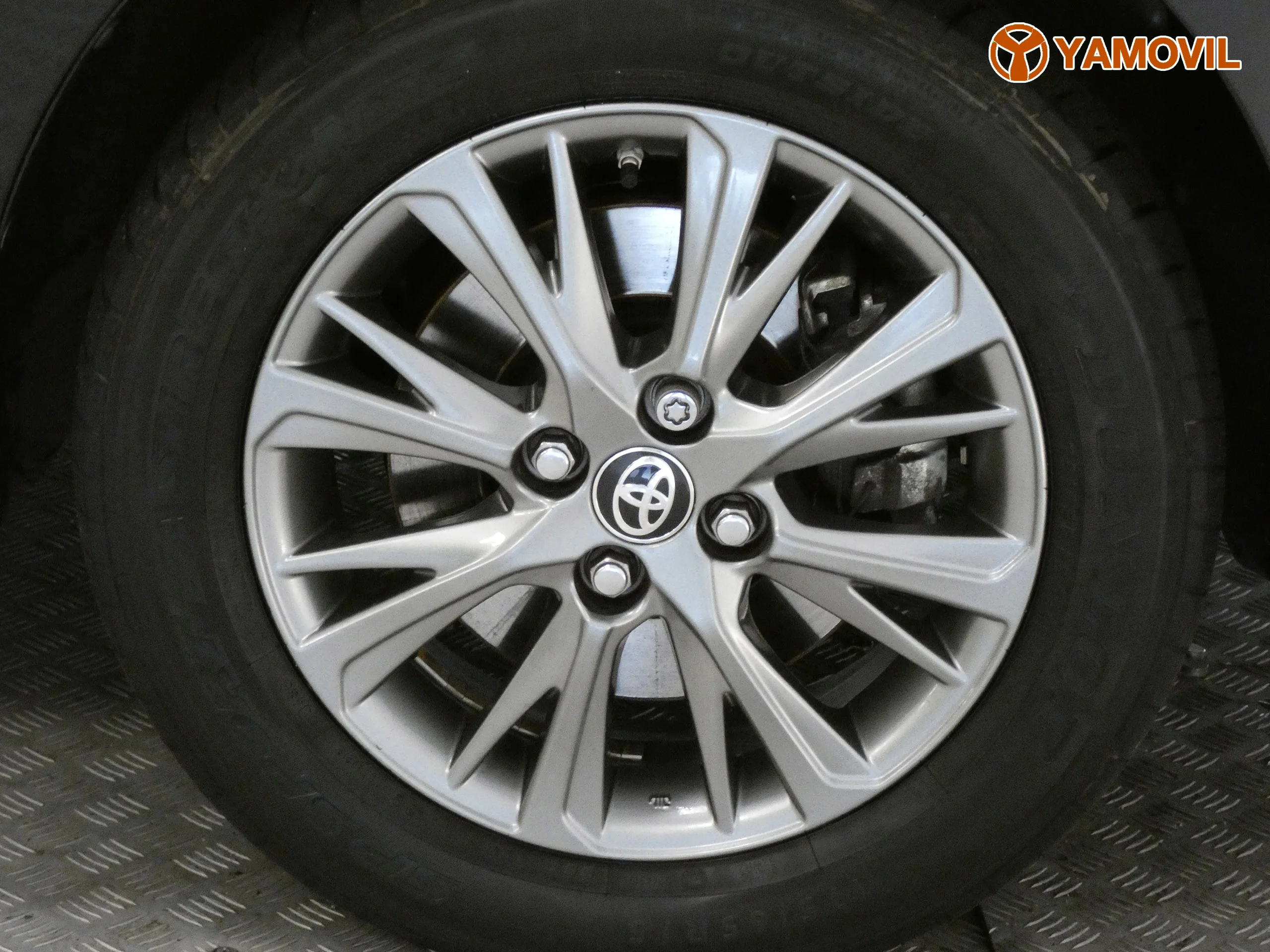 Toyota Yaris 1.5 HYBRID ADVANCE - Foto 11