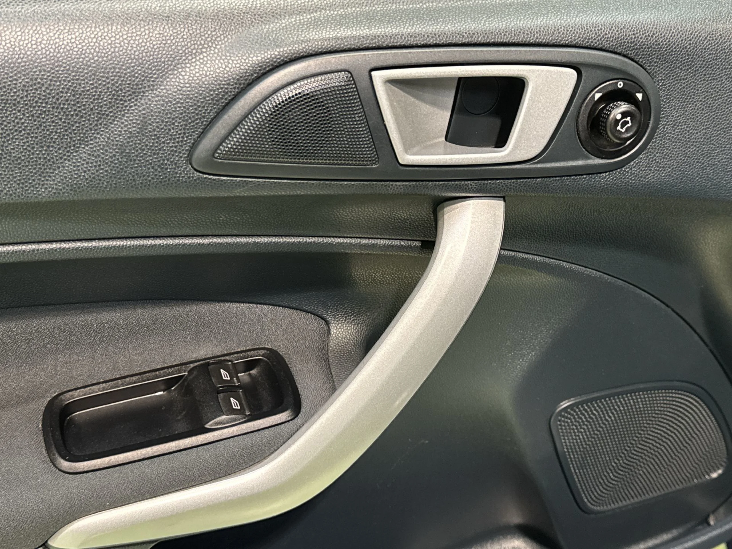 Ford Fiesta 1.4 TDCI Trend 51 kW (70 CV) - Foto 10