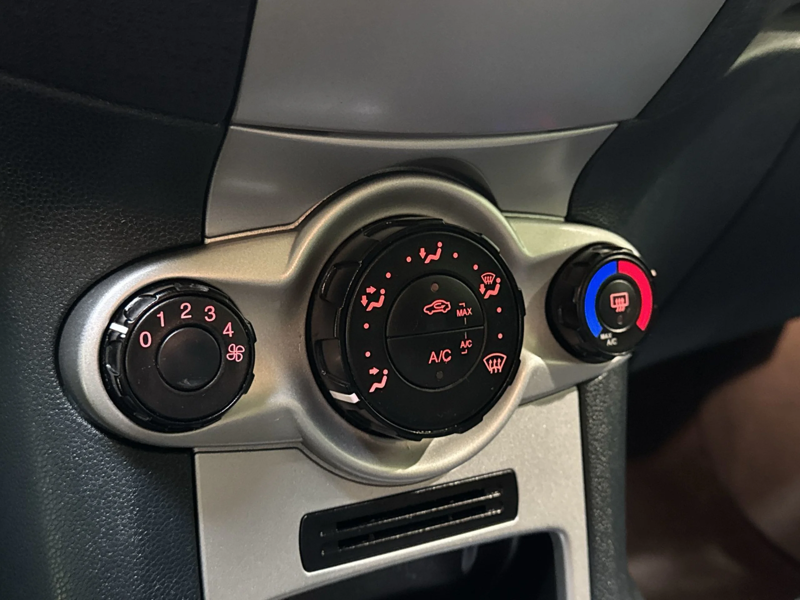 Ford Fiesta 1.4 TDCI Trend 51 kW (70 CV) - Foto 16