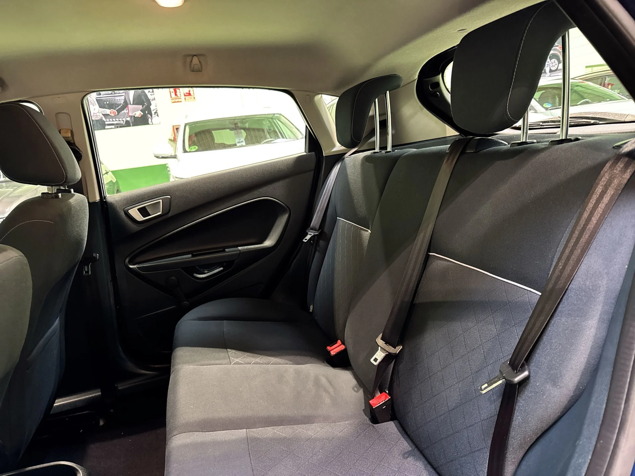 Ford Fiesta 1.4 TDCI Trend 51 kW (70 CV) - Foto 19