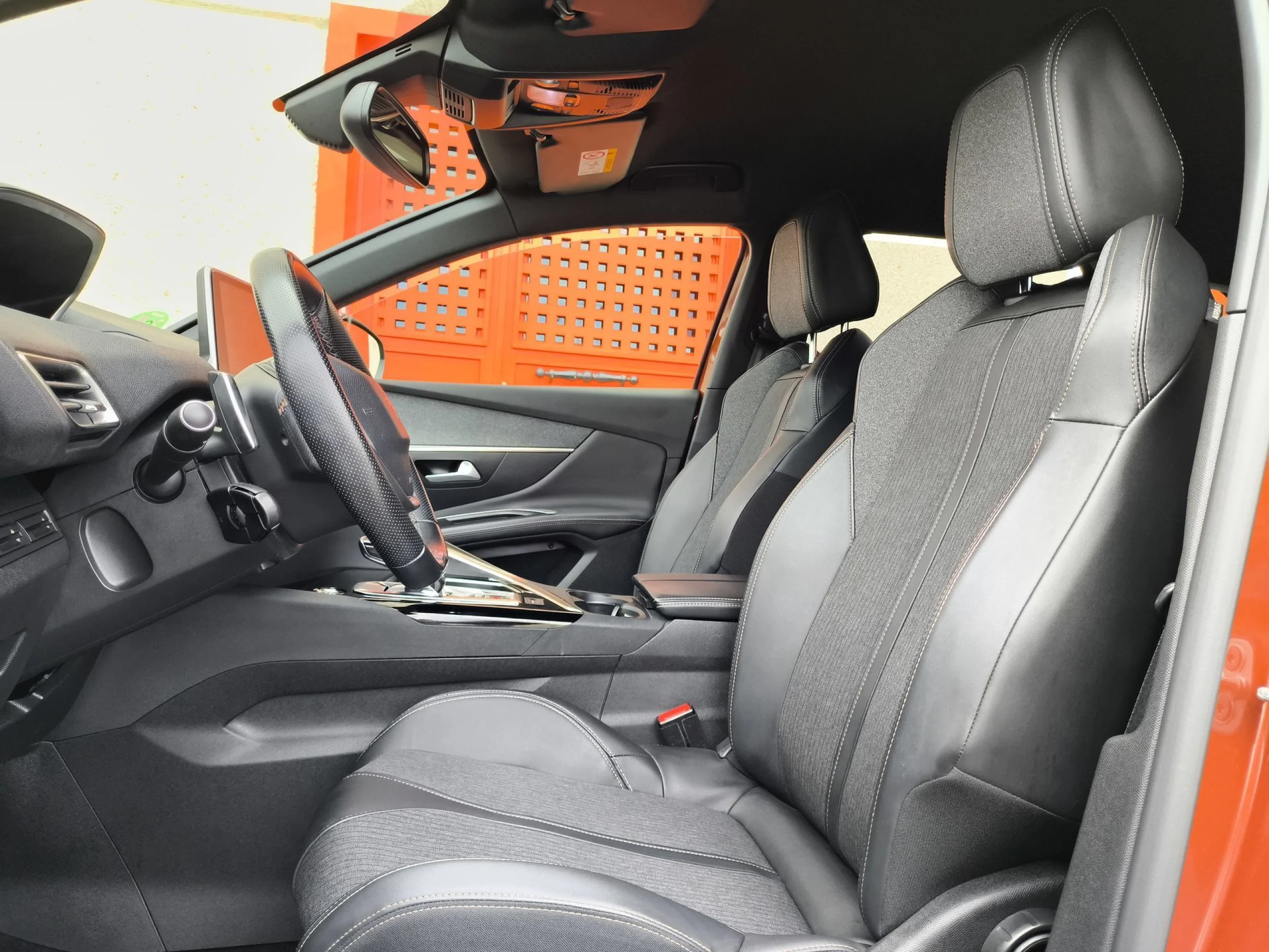 Peugeot 3008 PureTech 130 SANDS GT Line EAT8 96 kW (130 CV) - Foto 8