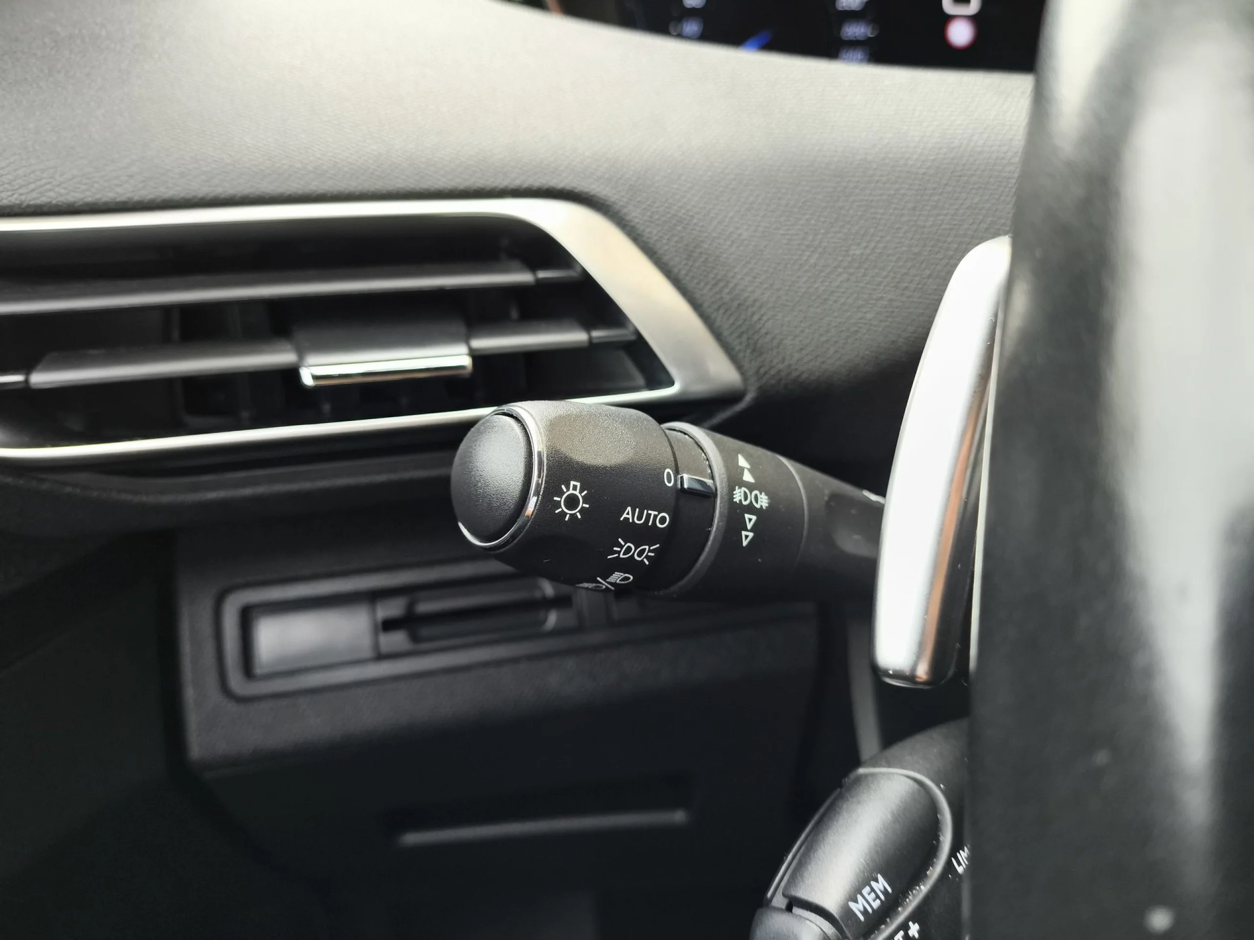 Peugeot 3008 PureTech 130 SANDS GT Line EAT8 96 kW (130 CV) - Foto 16