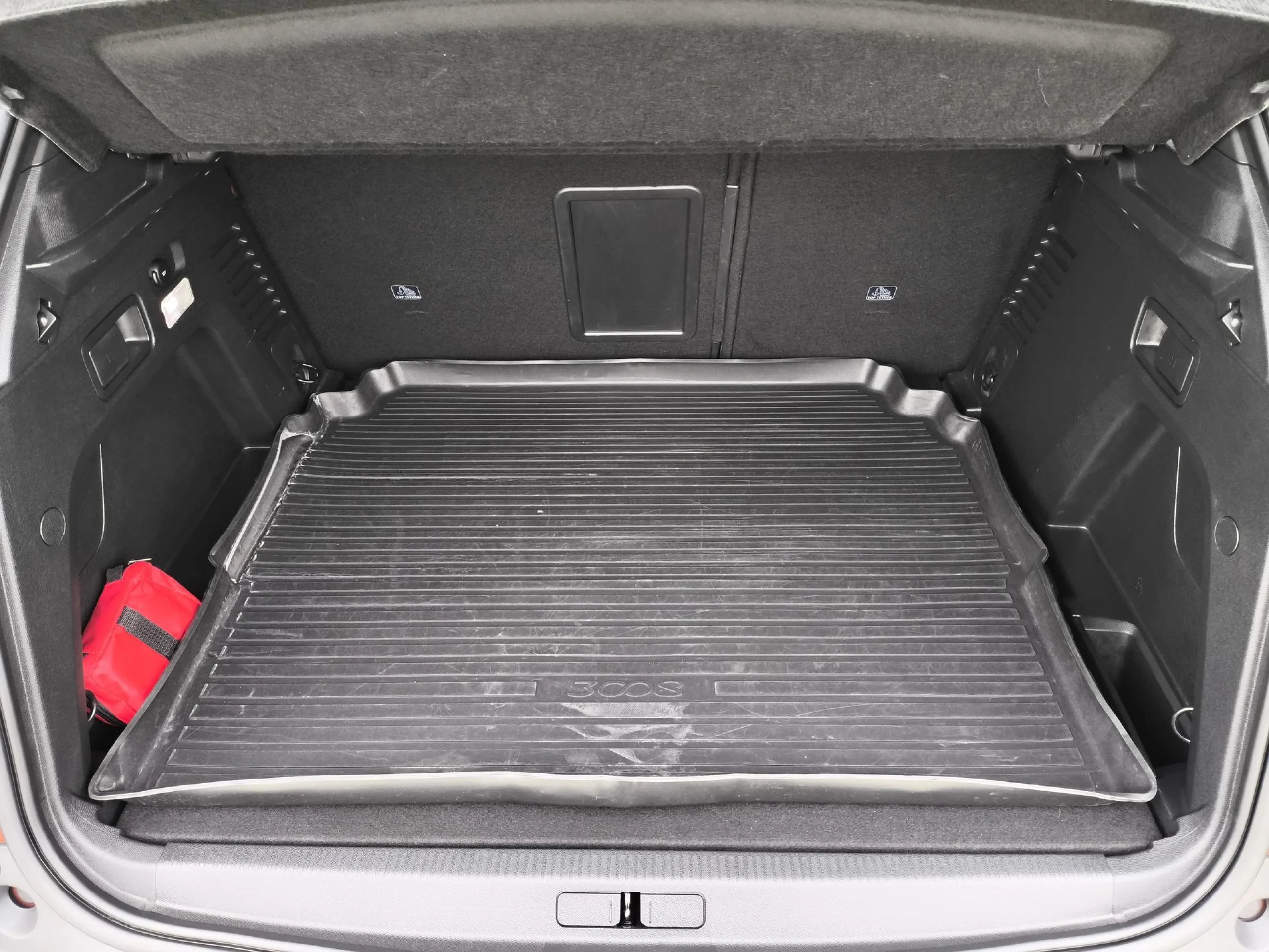 Peugeot 3008 PureTech 130 SANDS GT Line EAT8 96 kW (130 CV) - Foto 29