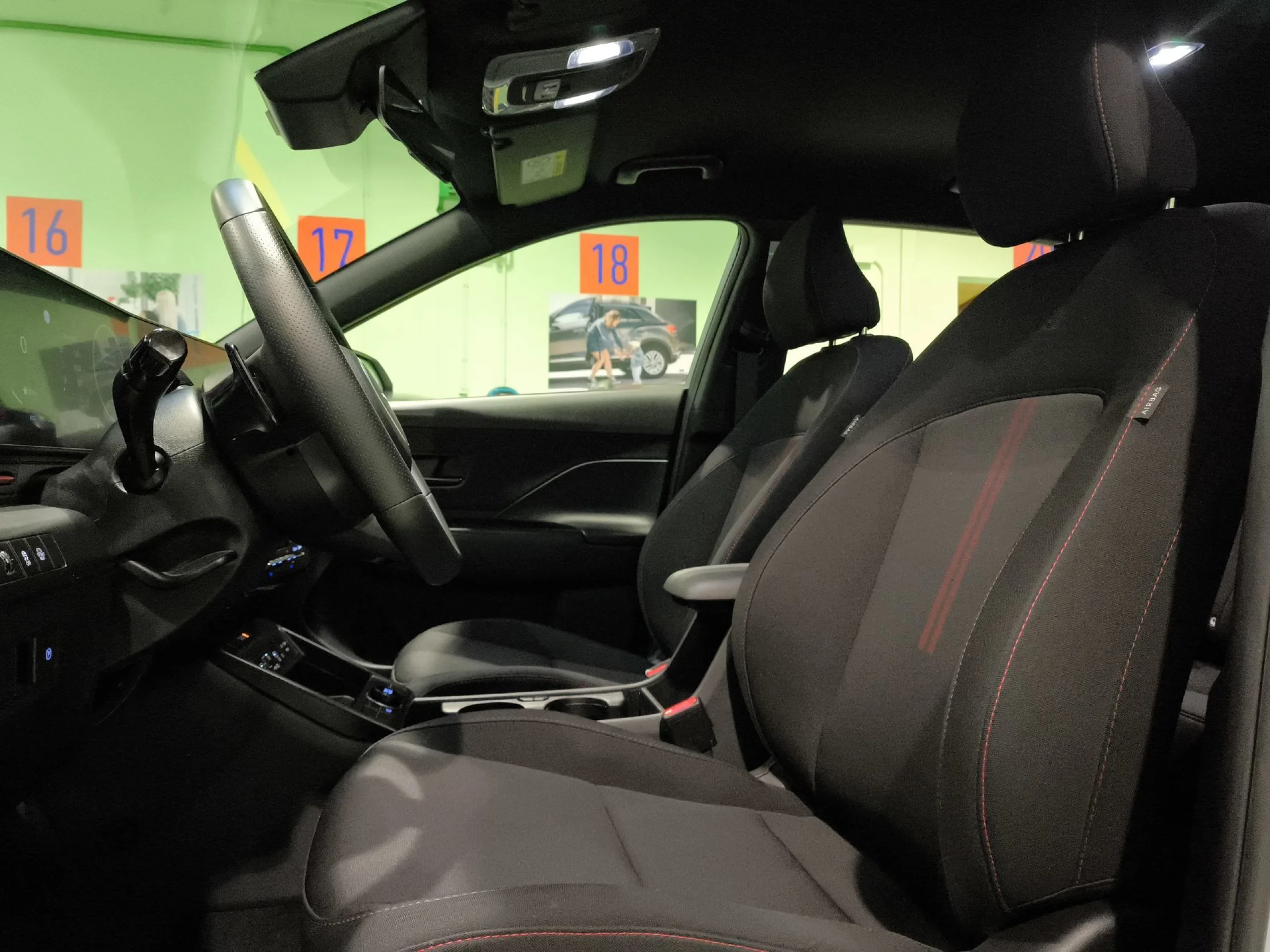 Hyundai Kona 1.6 GDI HEV N Line DT 95 kW (129 CV) - Foto 8