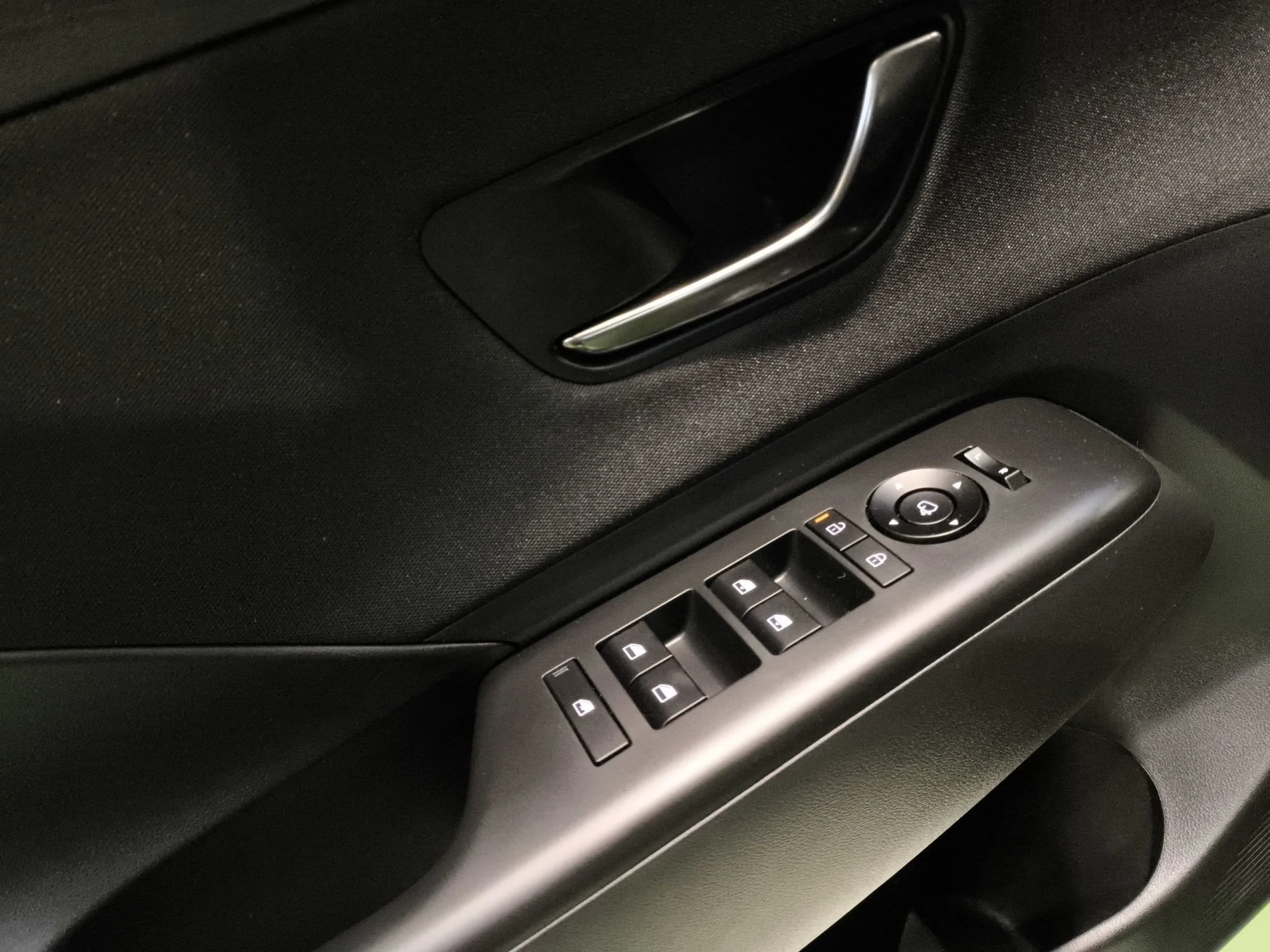 Hyundai Kona 1.6 GDI HEV N Line DT 95 kW (129 CV) - Foto 10