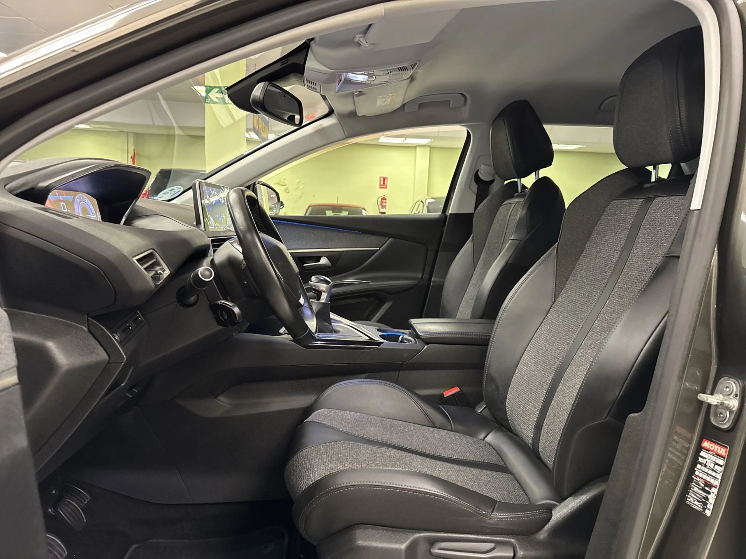 Peugeot 3008 PureTech 130 SANDS Allure 96 kW (130 CV) - Foto 8