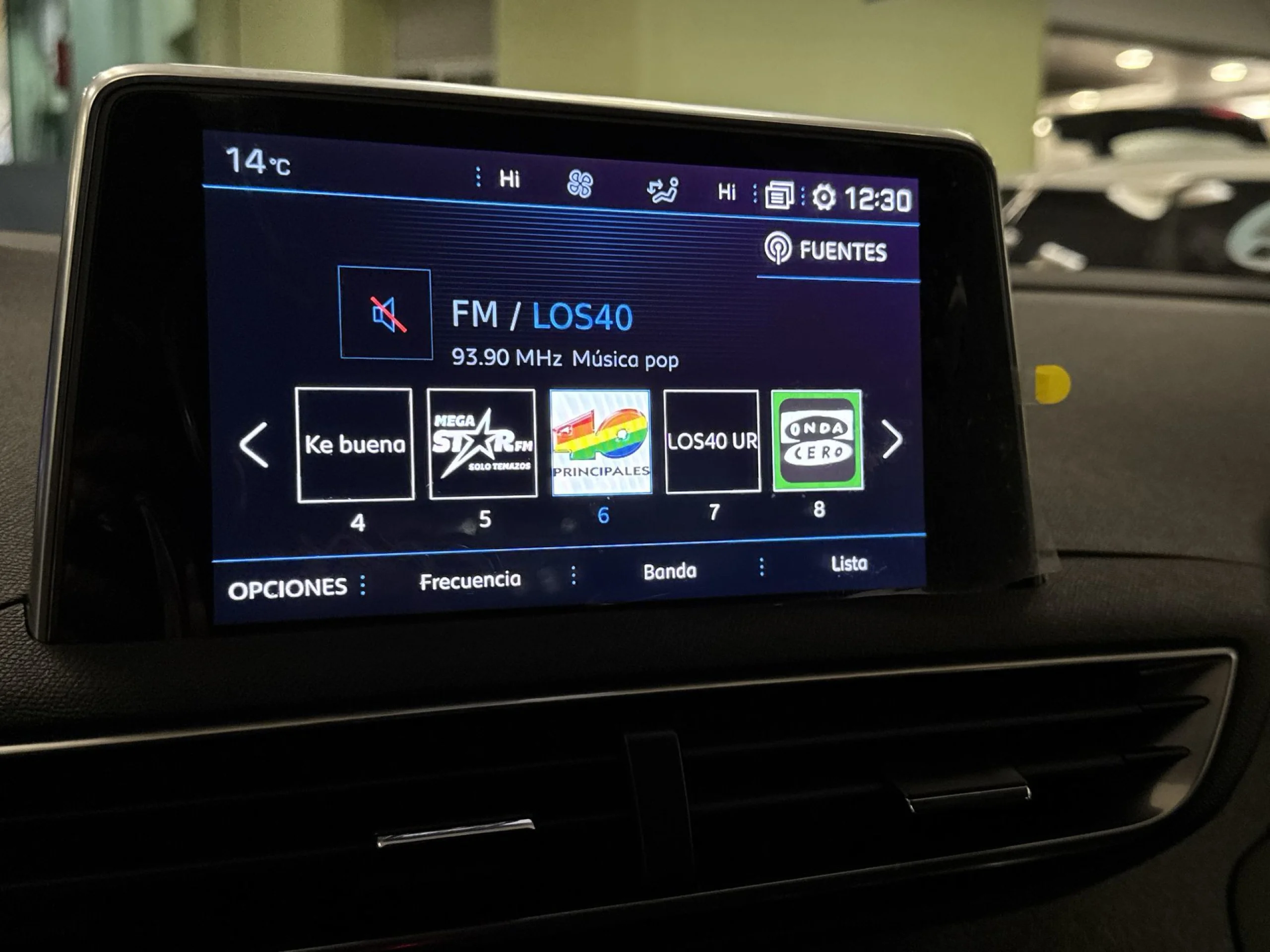 Peugeot 3008 PureTech 130 SANDS Allure 96 kW (130 CV) - Foto 15