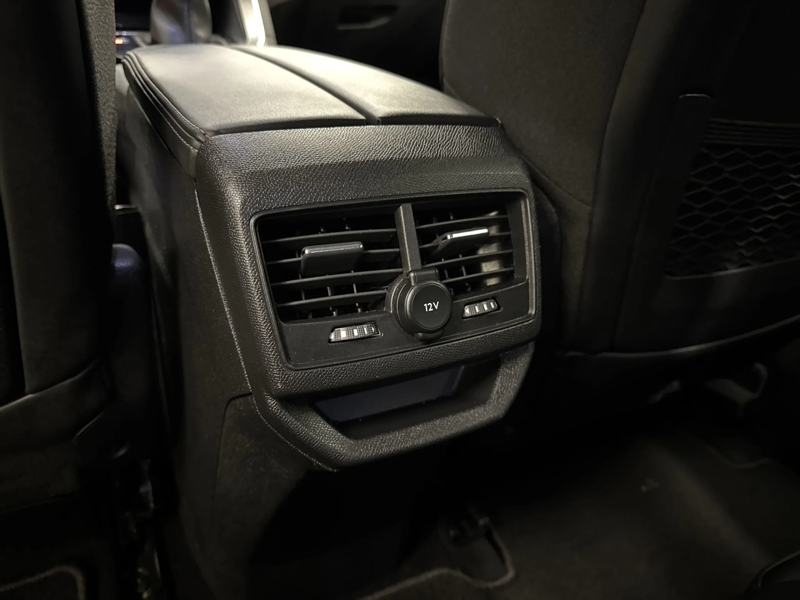 Peugeot 3008 PureTech 130 SANDS Allure 96 kW (130 CV) - Foto 23