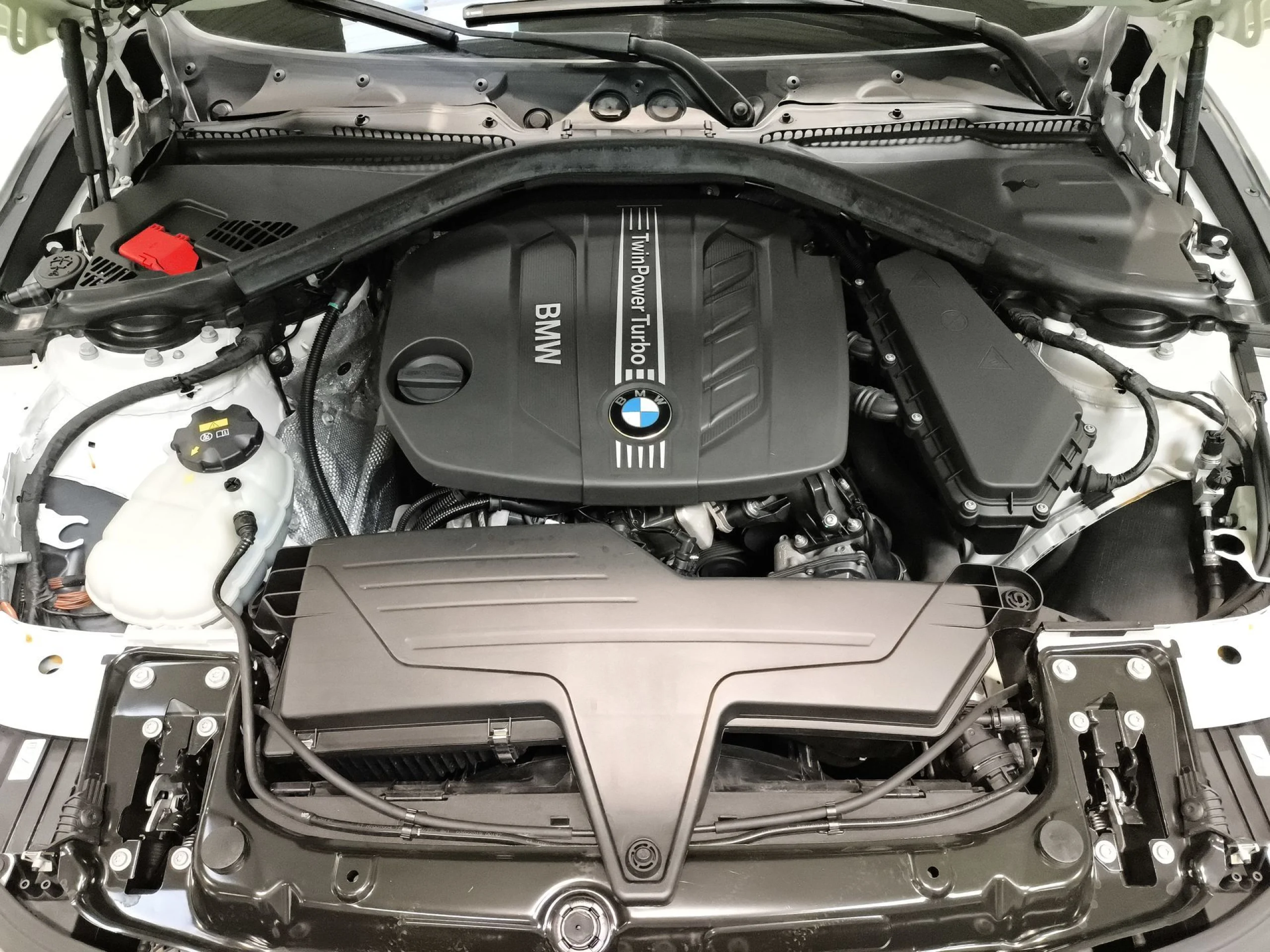 BMW Serie 3 318d 105 kW (143 CV) - Foto 29