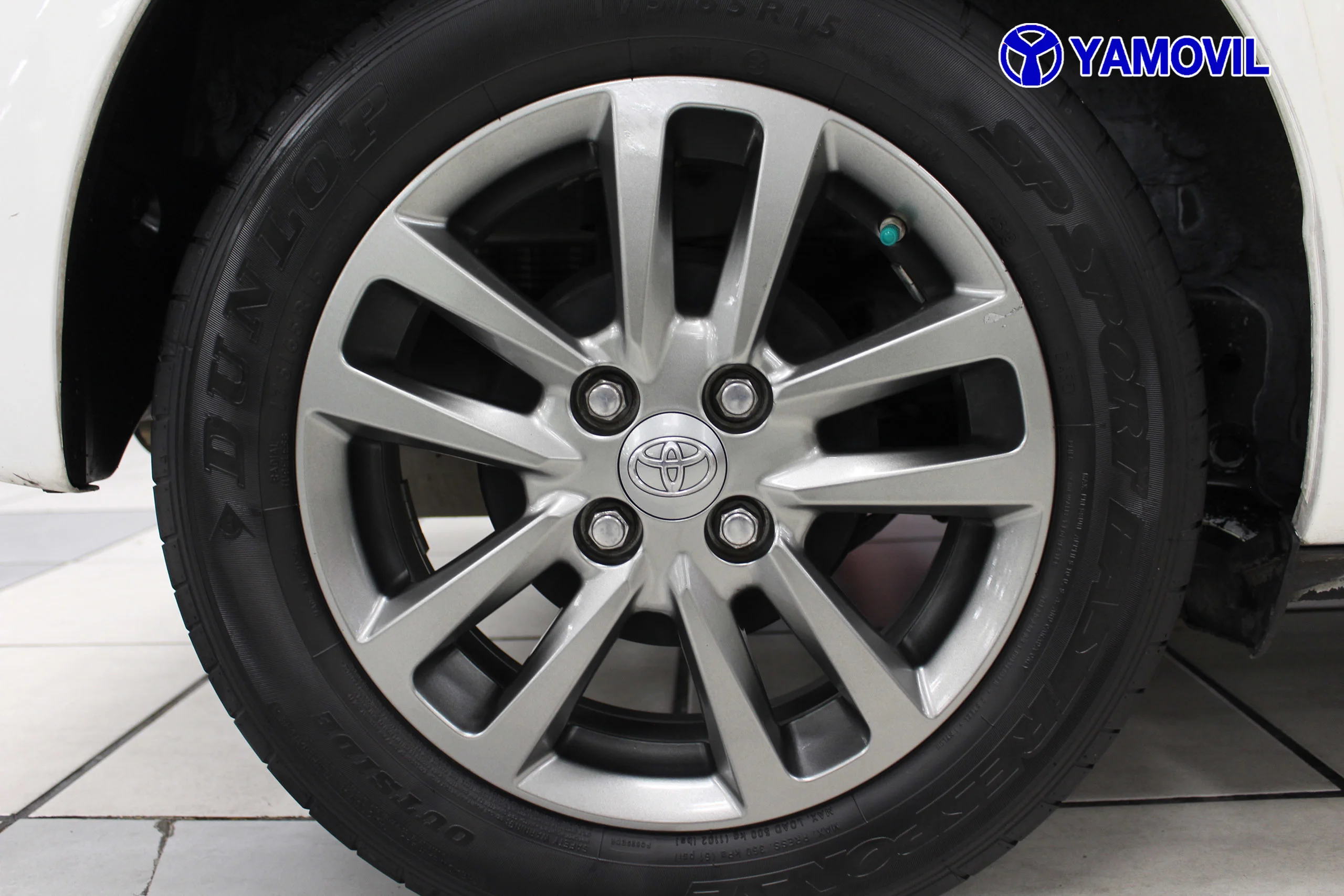 Toyota Yaris 70 City 51 kW (69 CV) - Foto 9