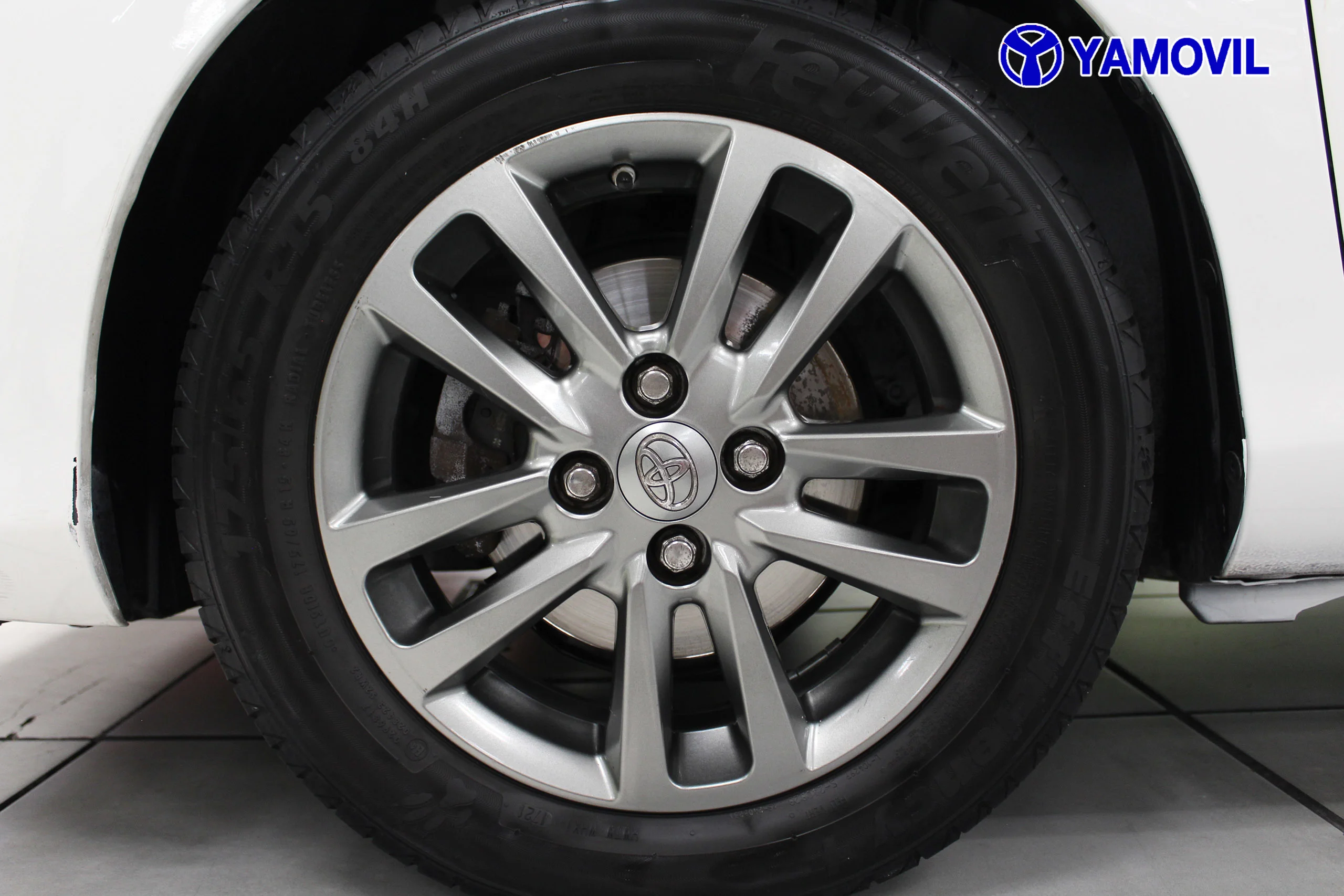 Toyota Yaris 70 City 51 kW (69 CV) - Foto 11