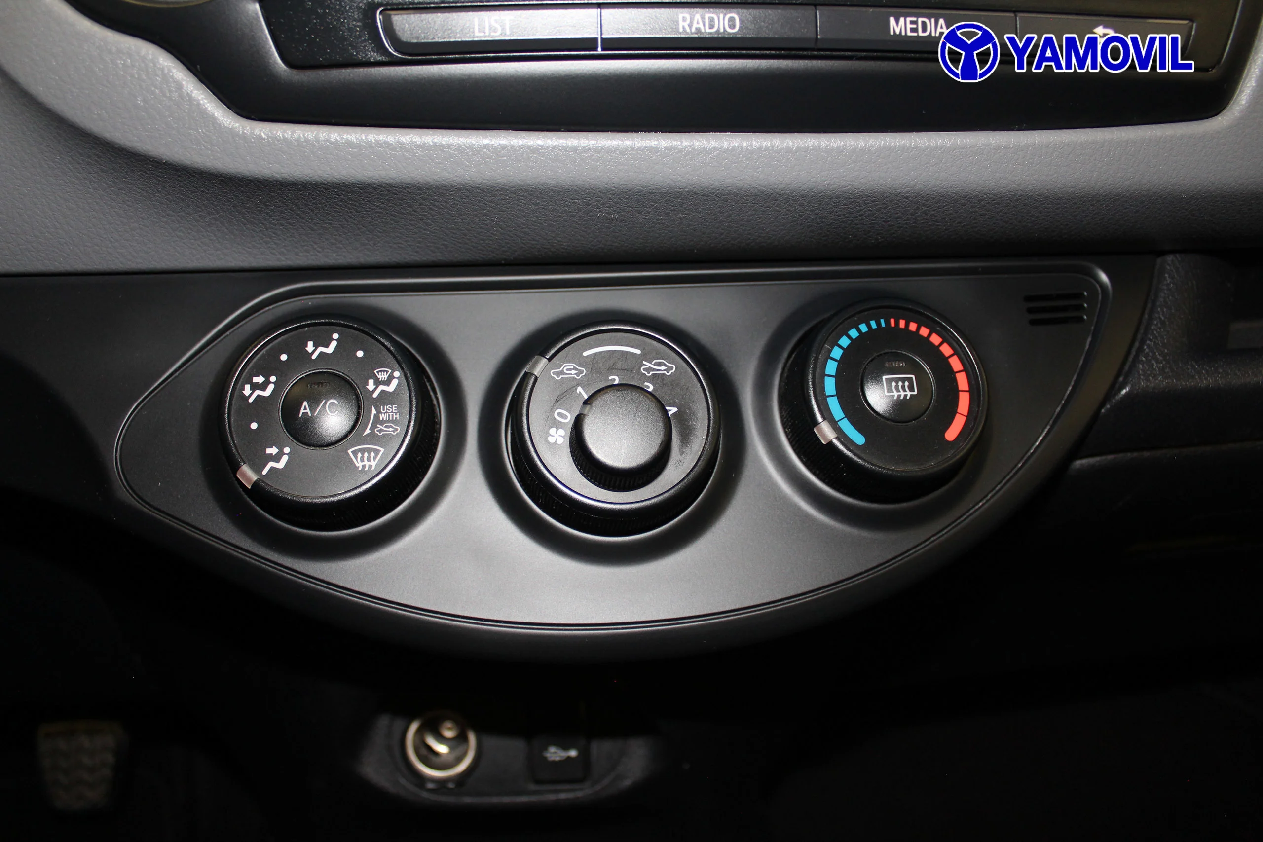 Toyota Yaris 70 City 51 kW (69 CV) - Foto 26