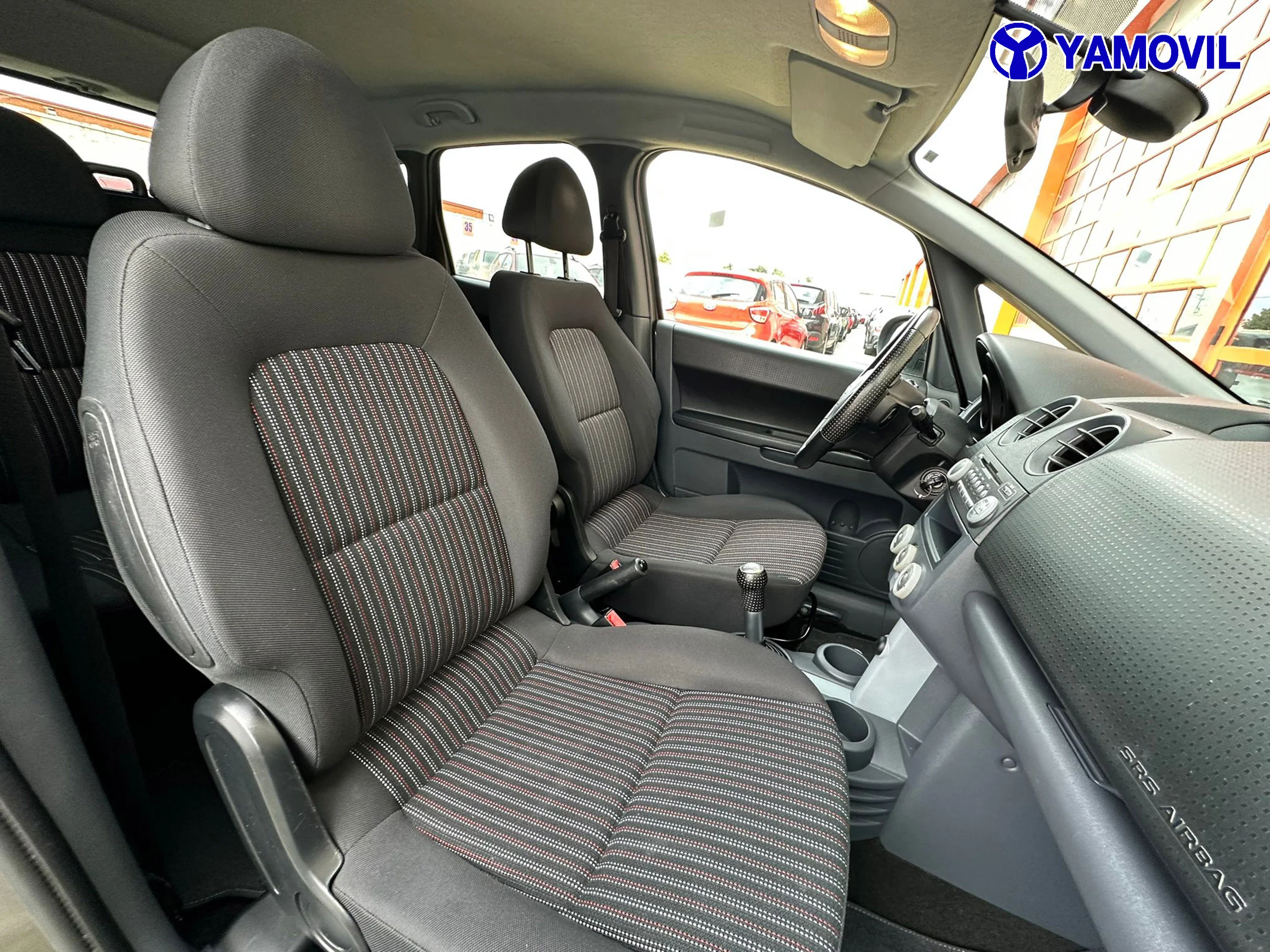 Mitsubishi Colt 1.3 CLEA TEC INTENSE 5P - Foto 15