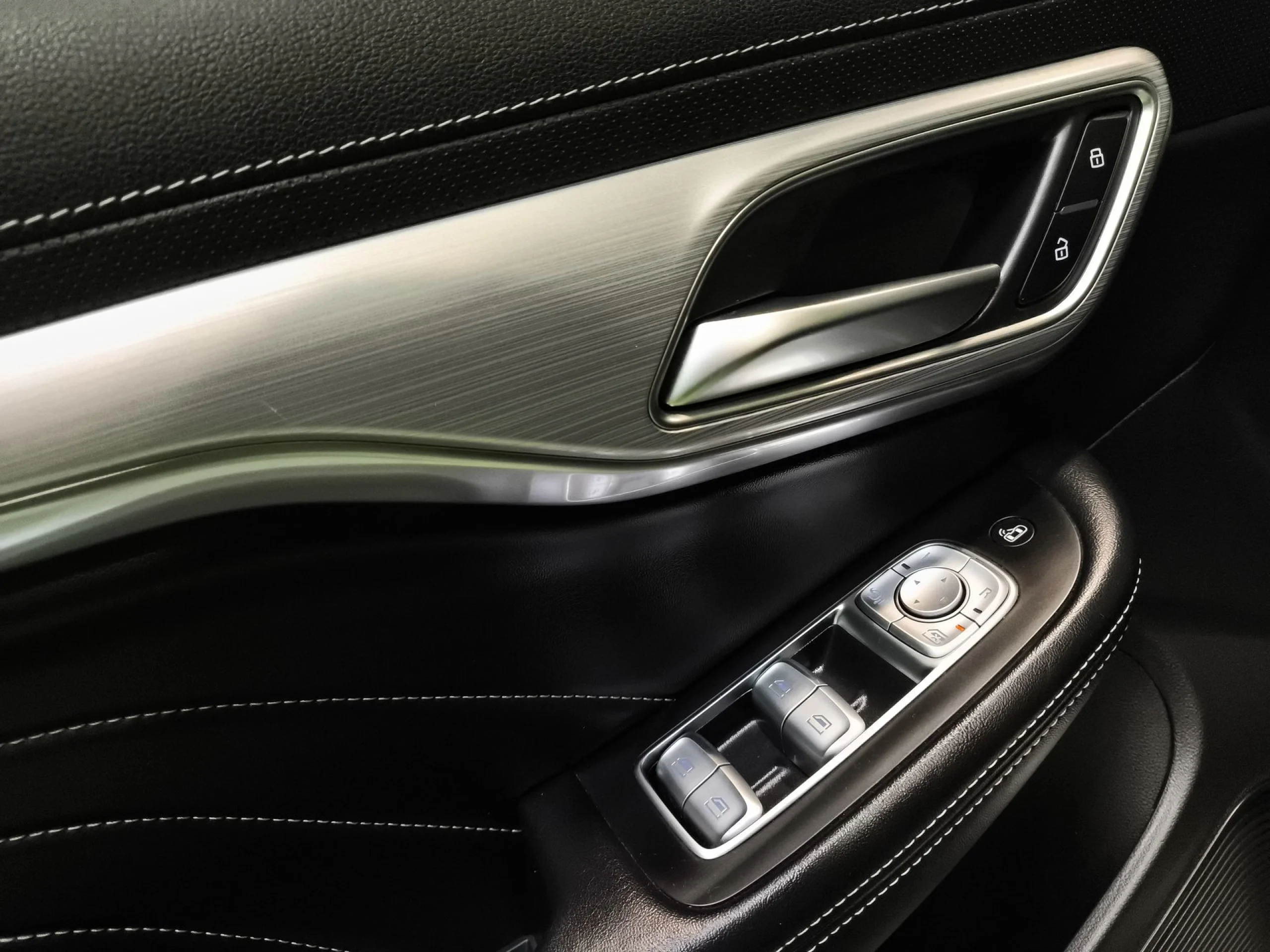 MG Marvel R 70kWh Performance 212 kW (288 CV) - Foto 10