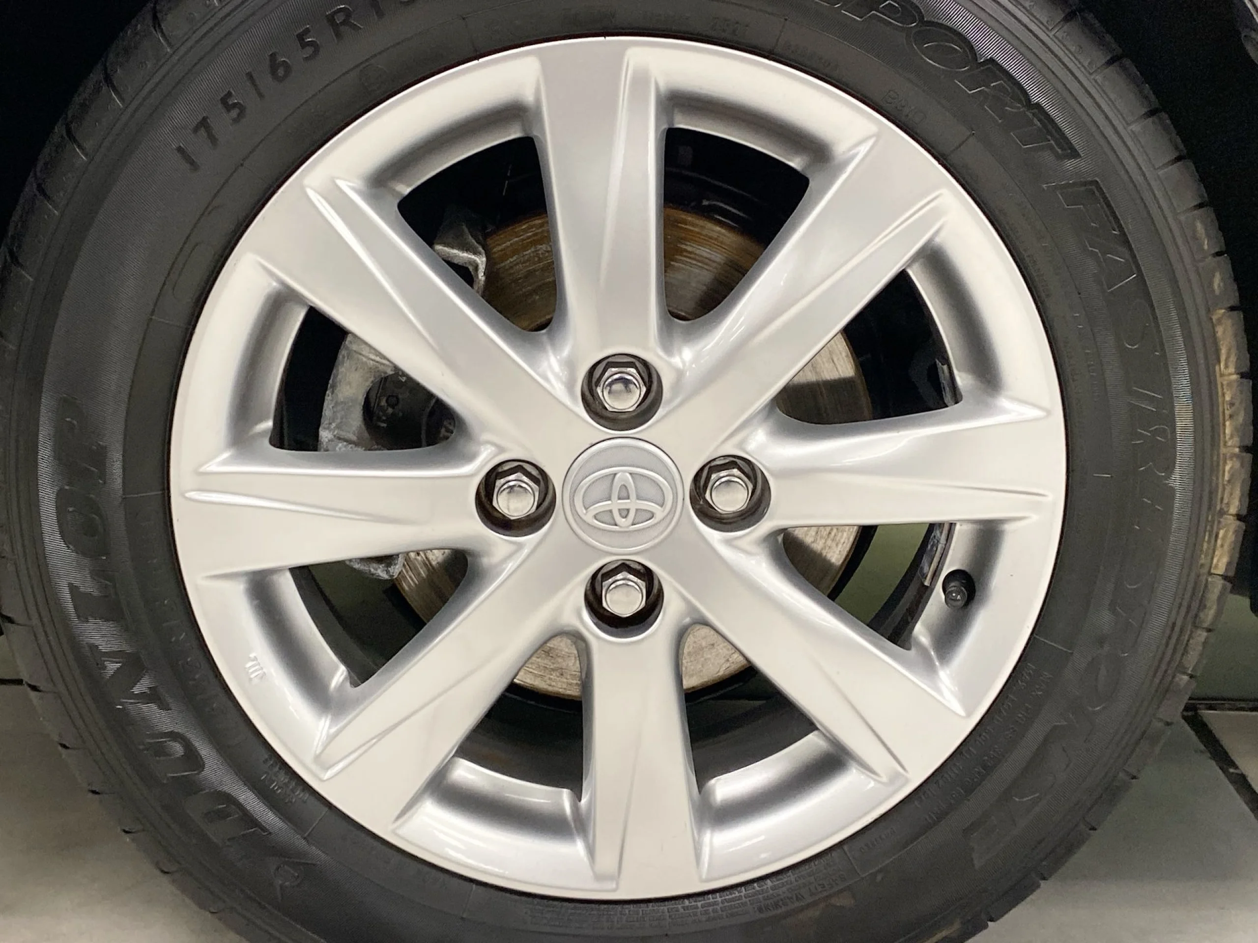 Toyota Yaris 90D Active 66 kW (90 CV) - Foto 7