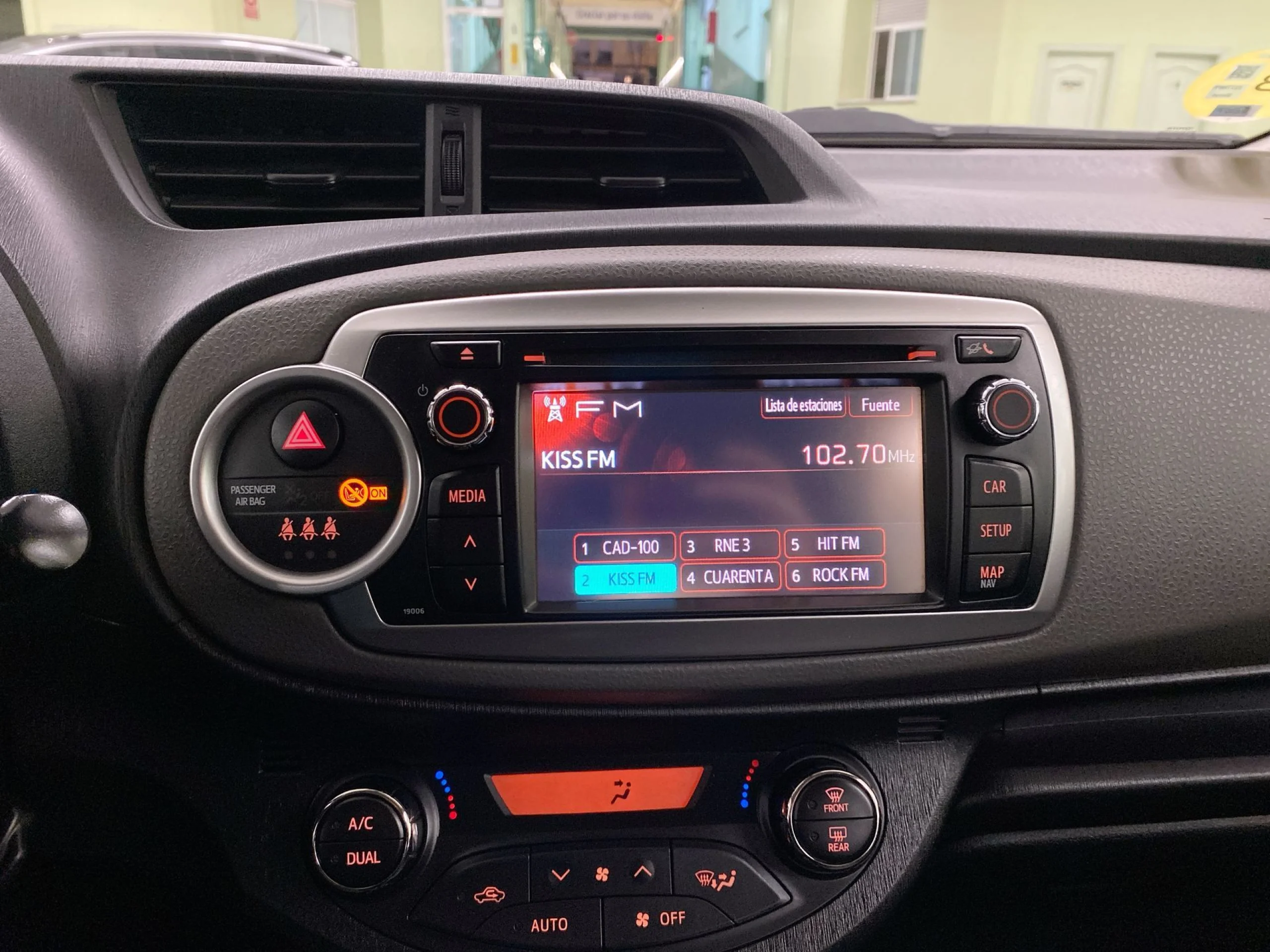 Toyota Yaris 90D Active 66 kW (90 CV) - Foto 13