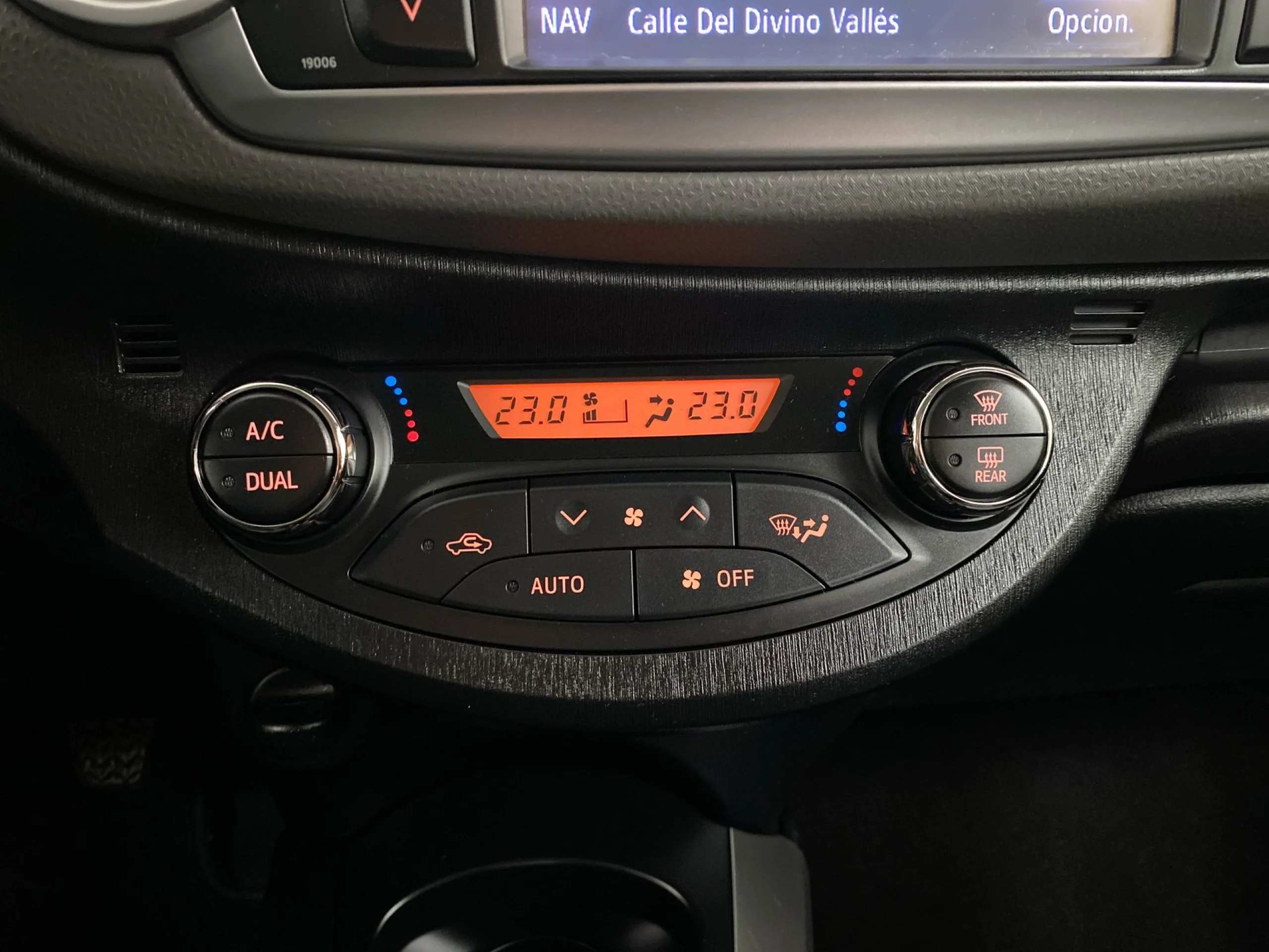 Toyota Yaris 90D Active 66 kW (90 CV) - Foto 16