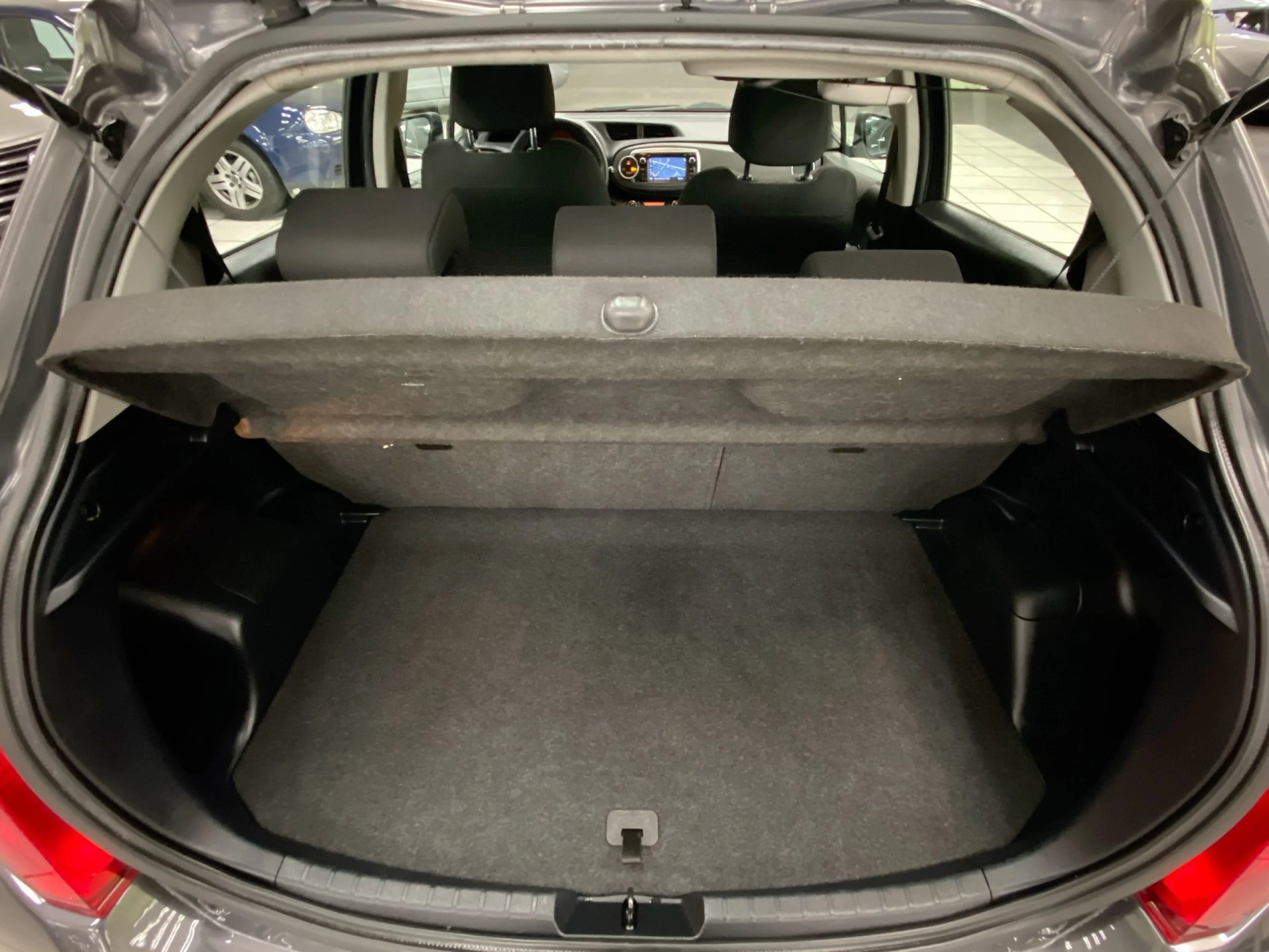 Toyota Yaris 90D Active 66 kW (90 CV) - Foto 20
