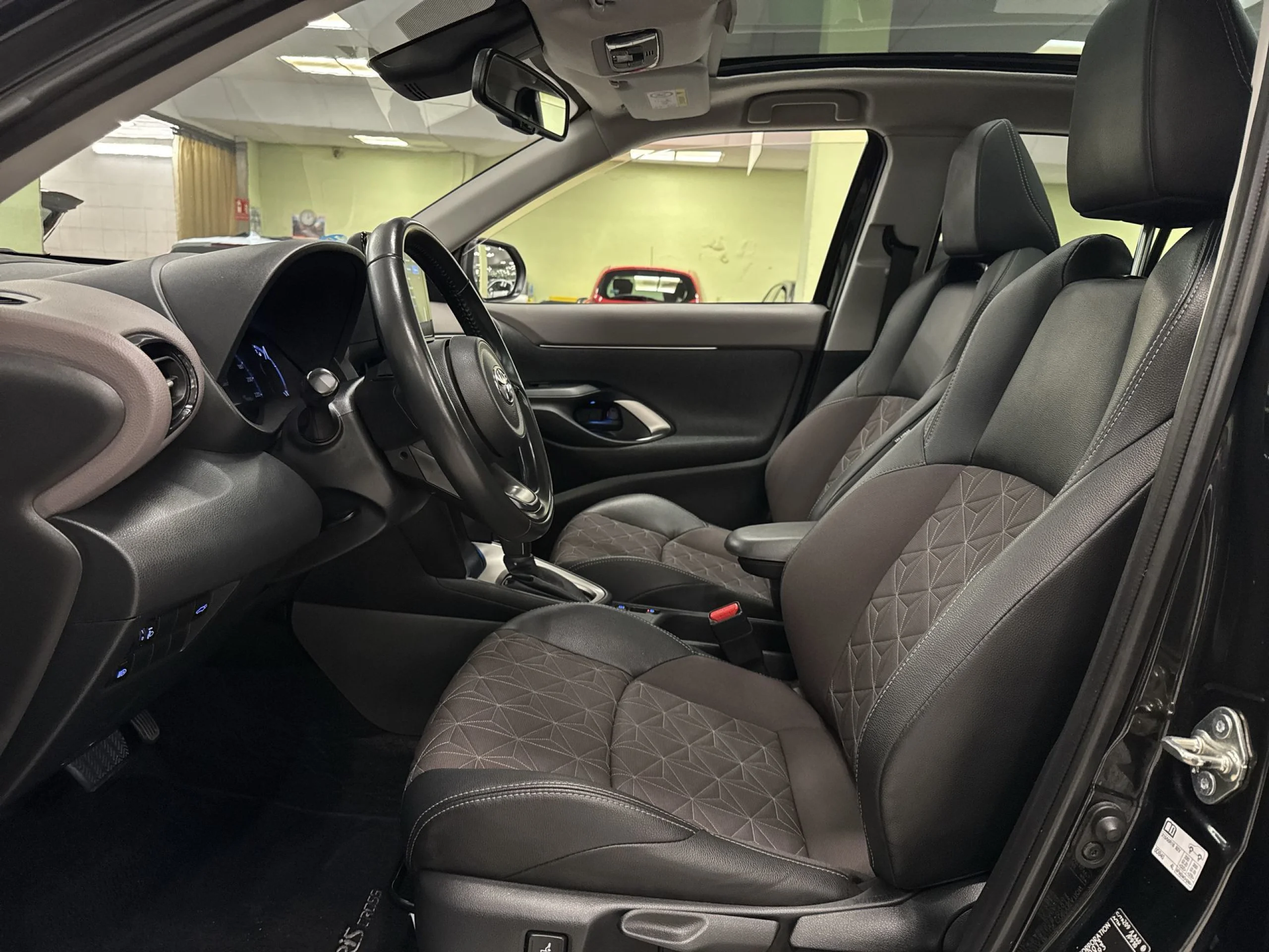 Toyota Yaris Cross 120H Style 85 kW (116 CV) - Foto 11