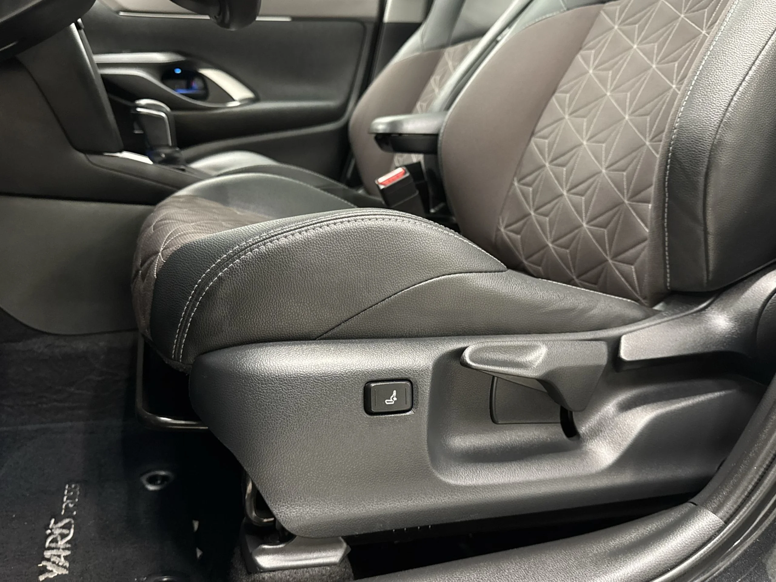 Toyota Yaris Cross 120H Style 85 kW (116 CV) - Foto 12