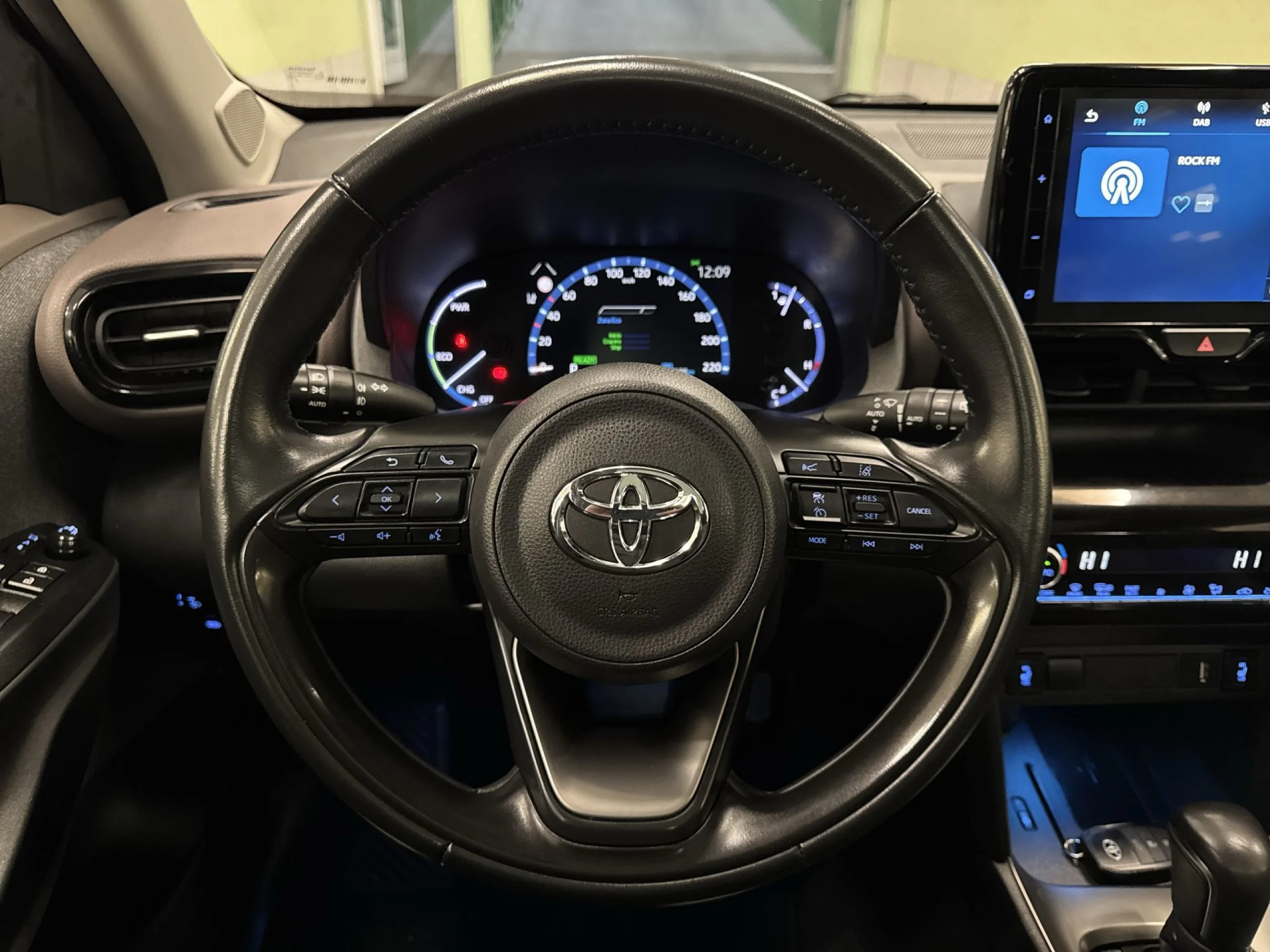 Toyota Yaris Cross 120H Style 85 kW (116 CV) - Foto 16