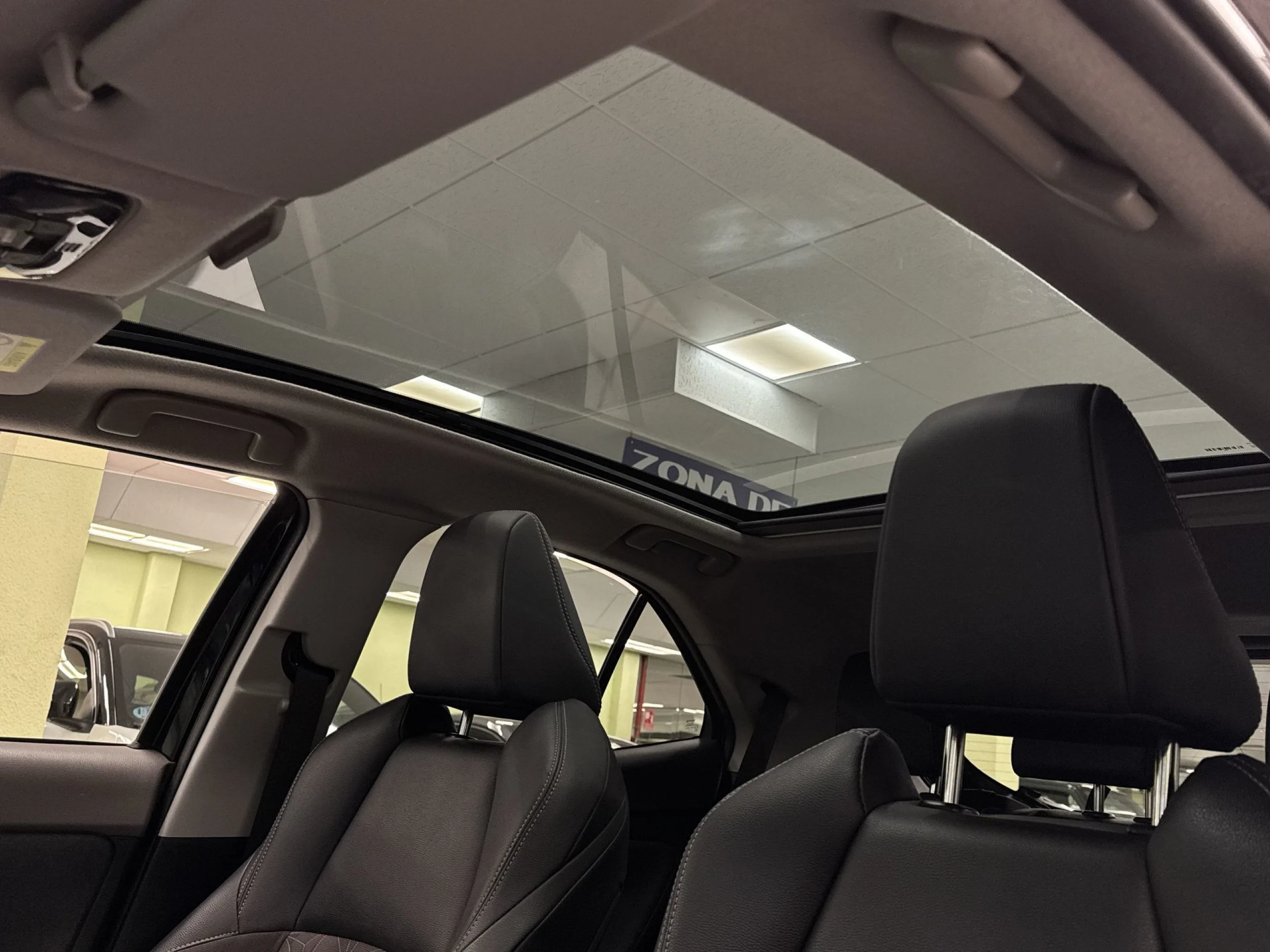 Toyota Yaris Cross 120H Style 85 kW (116 CV) - Foto 24