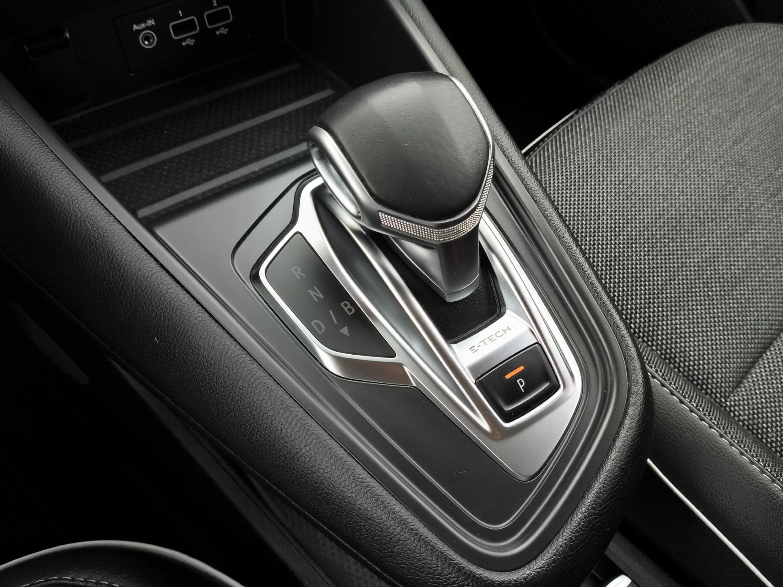 Renault Captur Zen E-TECH Híbrido enchufable 118 kW (160 CV) - Foto 20