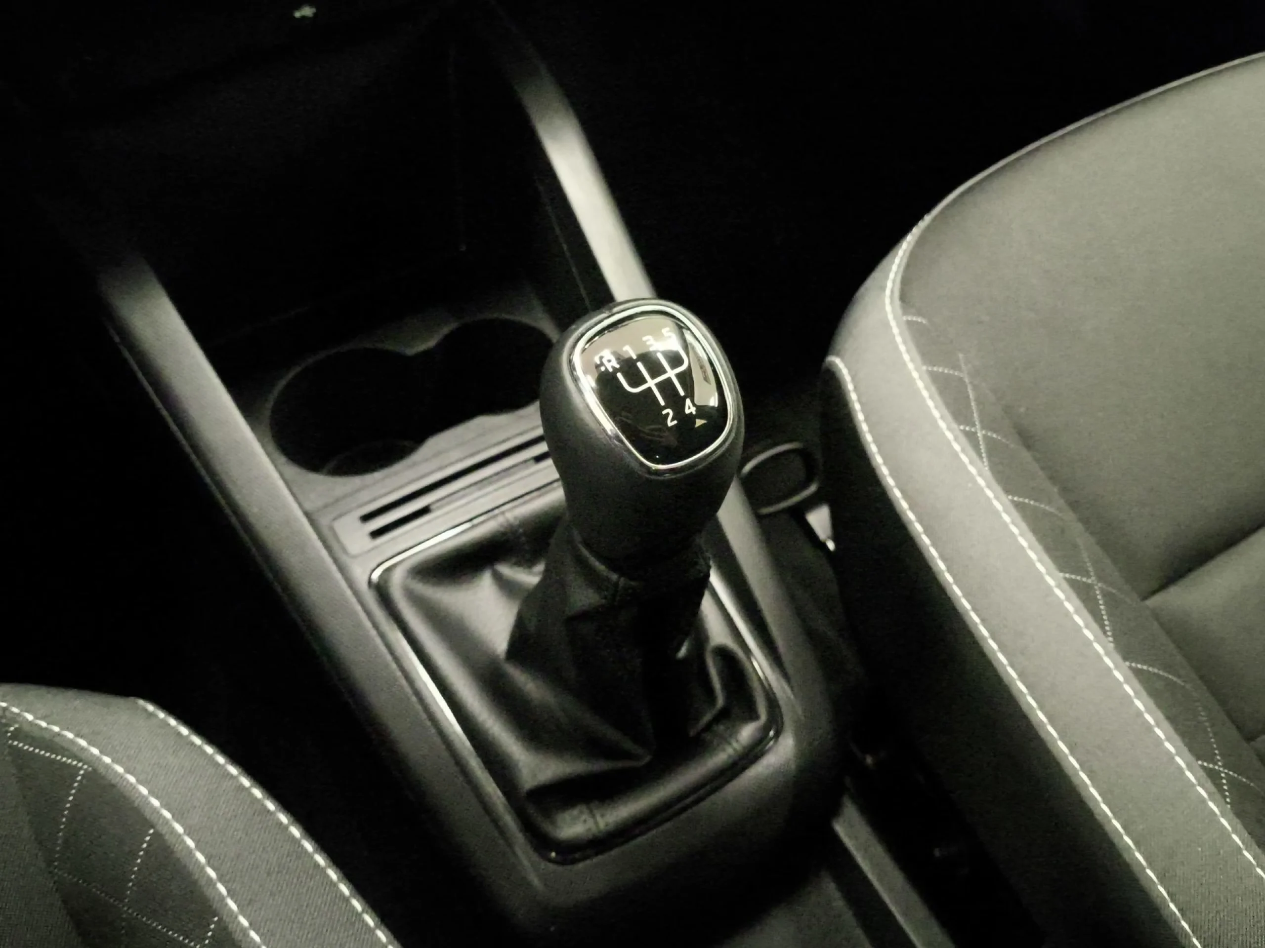 Skoda Fabia 1.0 TSI Ambition Plus 70 kW (95 CV) - Foto 16