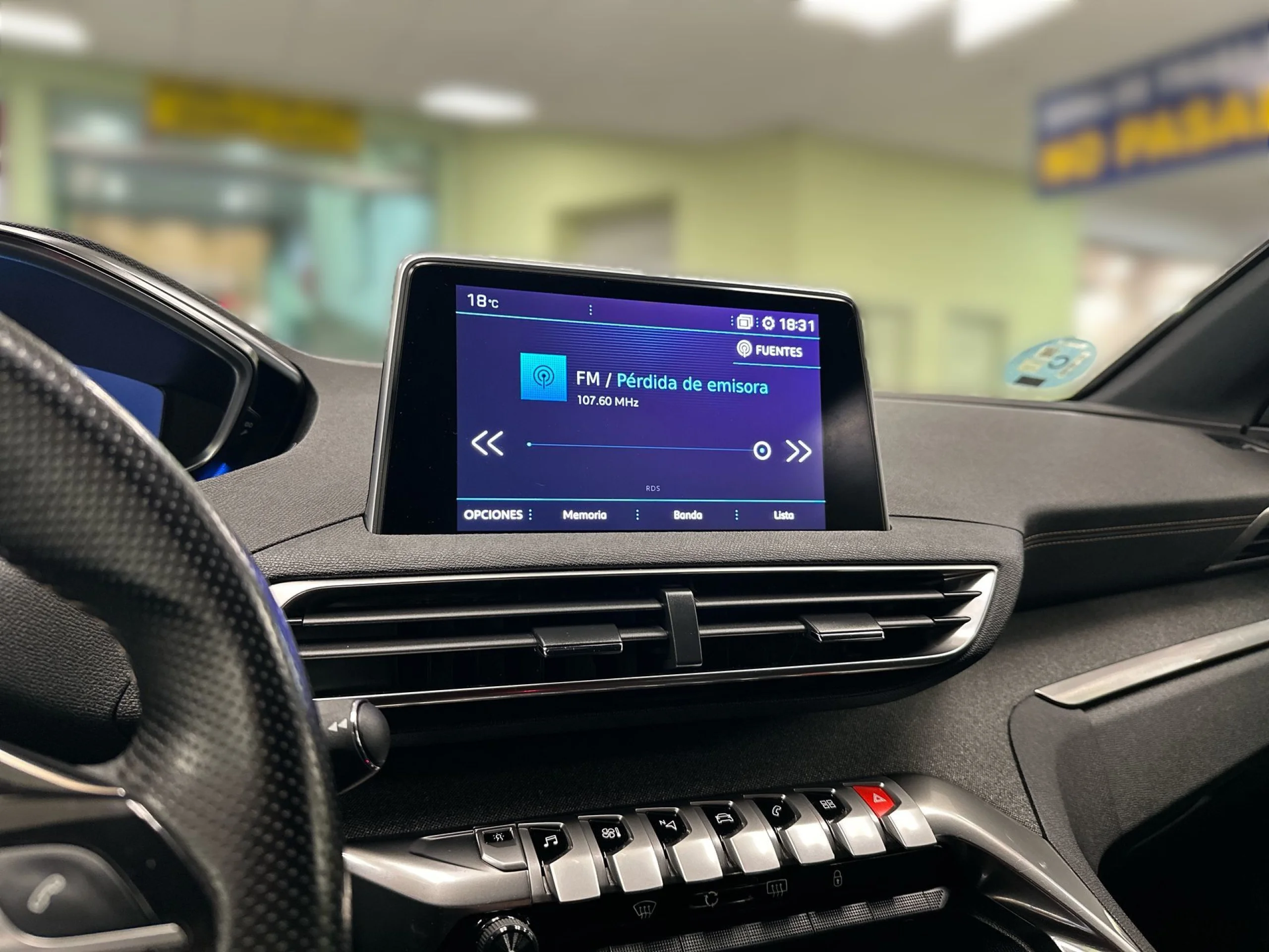 Peugeot 5008 SUV 1.2L PureTech SANDS GT Line 96 kW (130 CV) - Foto 12