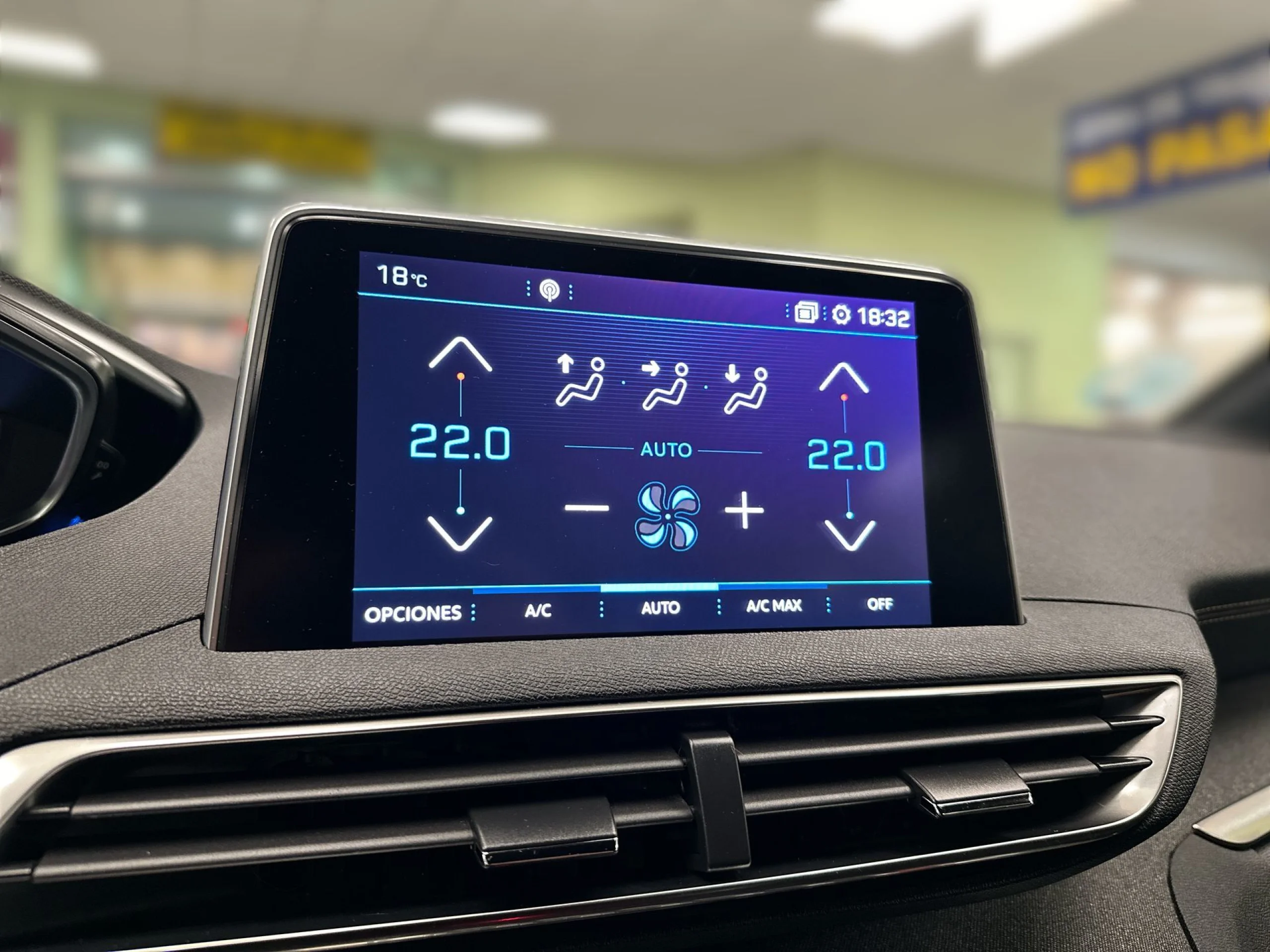 Peugeot 5008 SUV 1.2L PureTech SANDS GT Line 96 kW (130 CV) - Foto 15