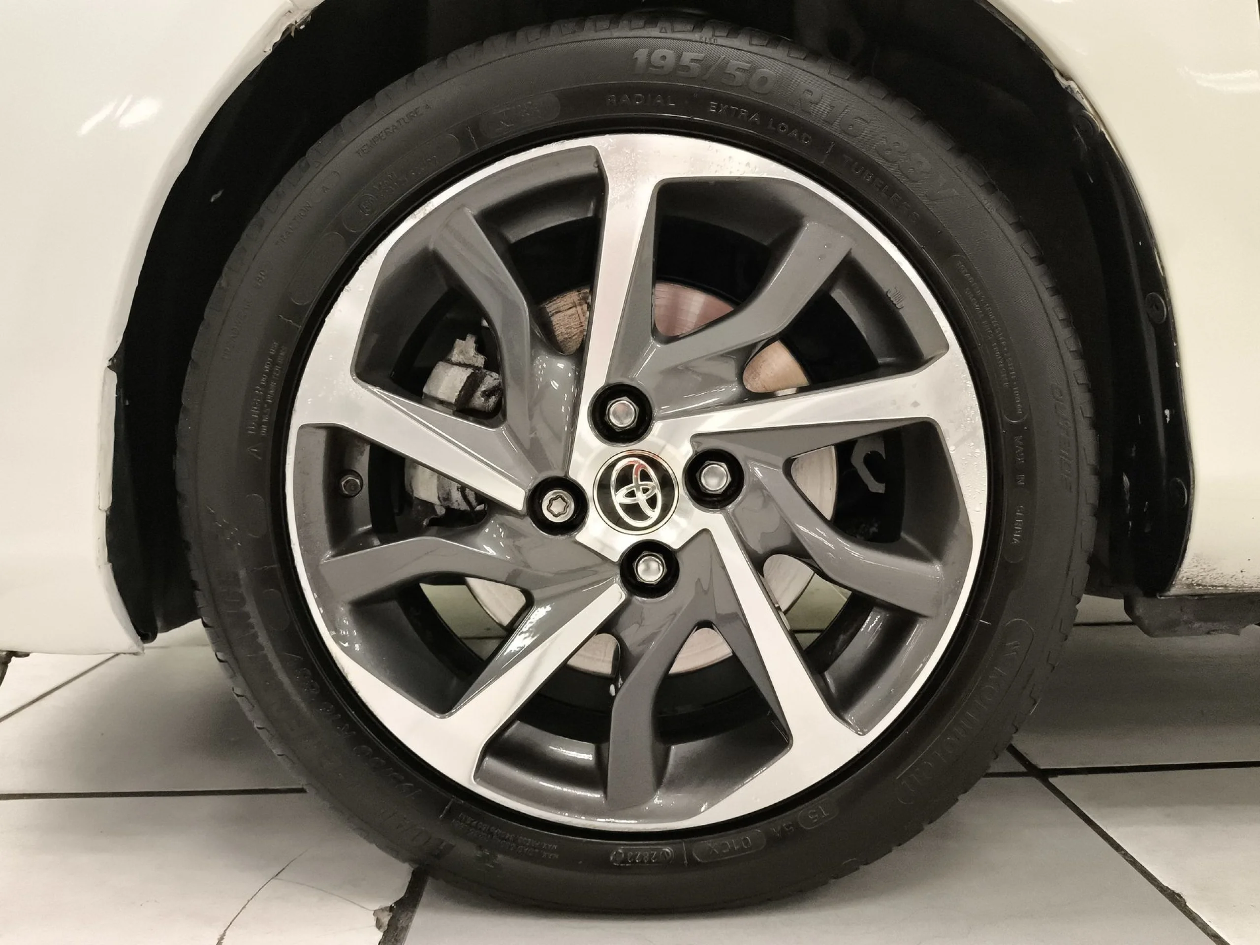 Toyota Yaris 1.5 Hybrid Advance 74 kW (100 CV) - Foto 7