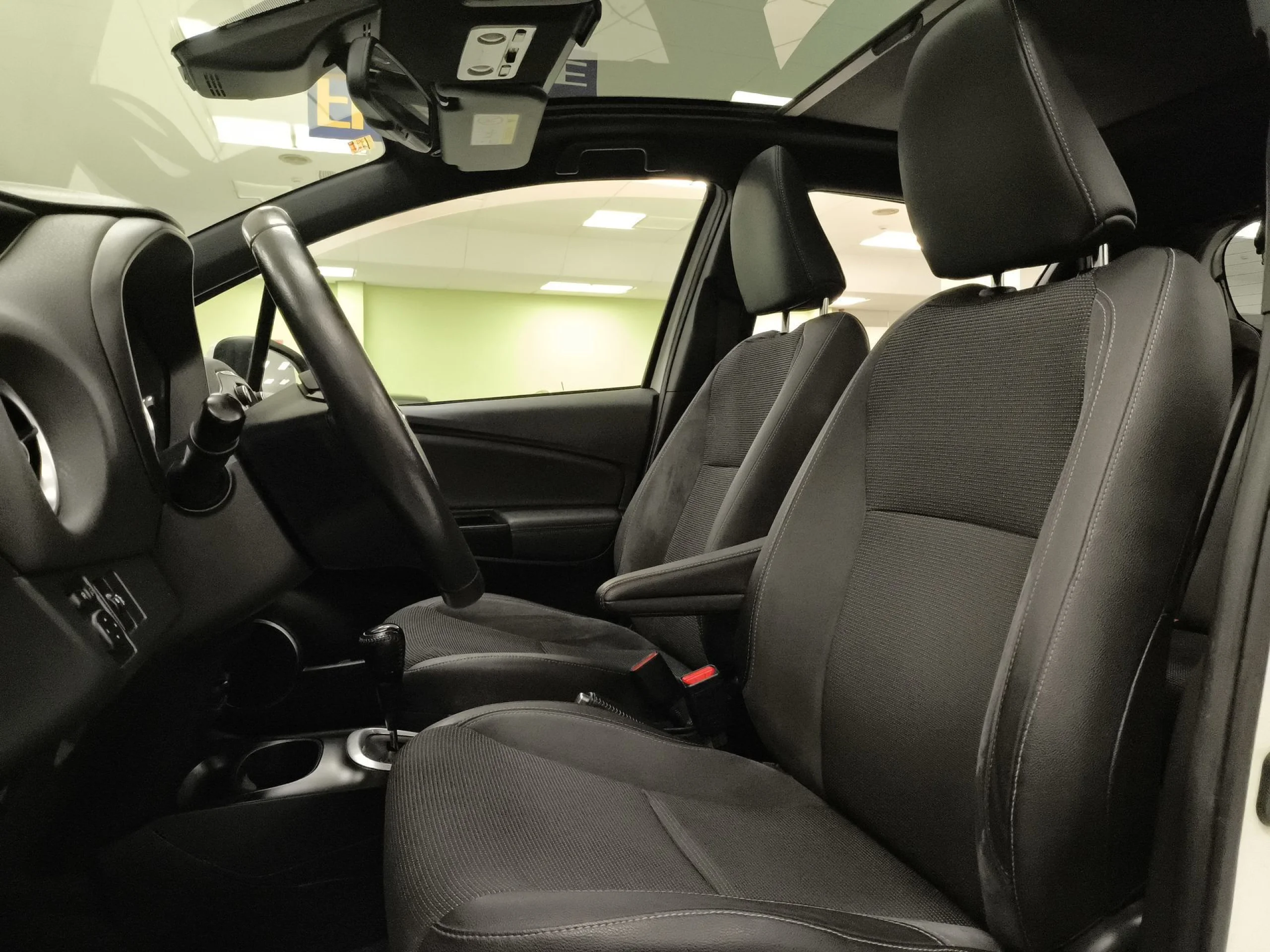 Toyota Yaris 1.5 Hybrid Advance 74 kW (100 CV) - Foto 8