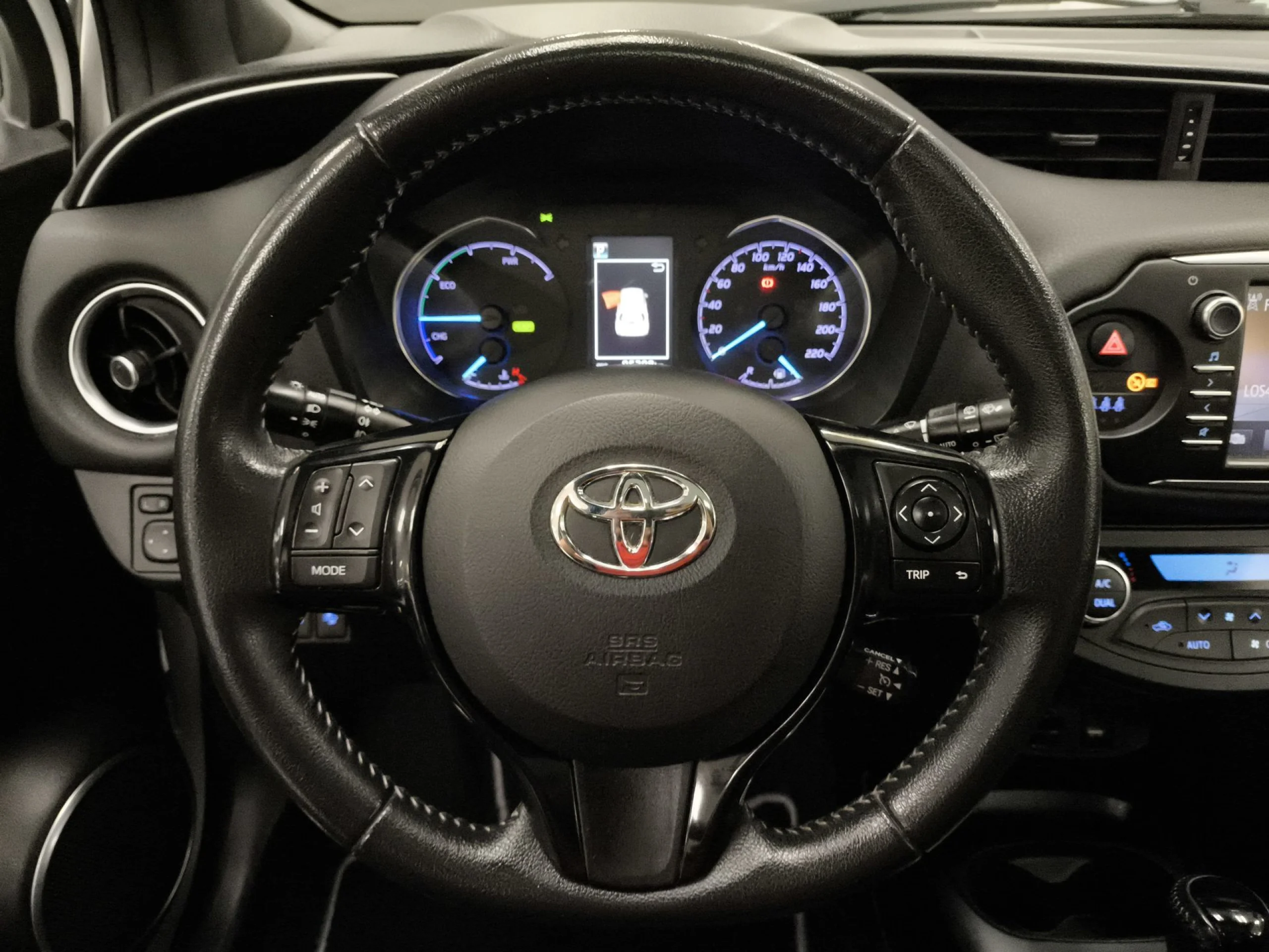 Toyota Yaris 1.5 Hybrid Advance 74 kW (100 CV) - Foto 13