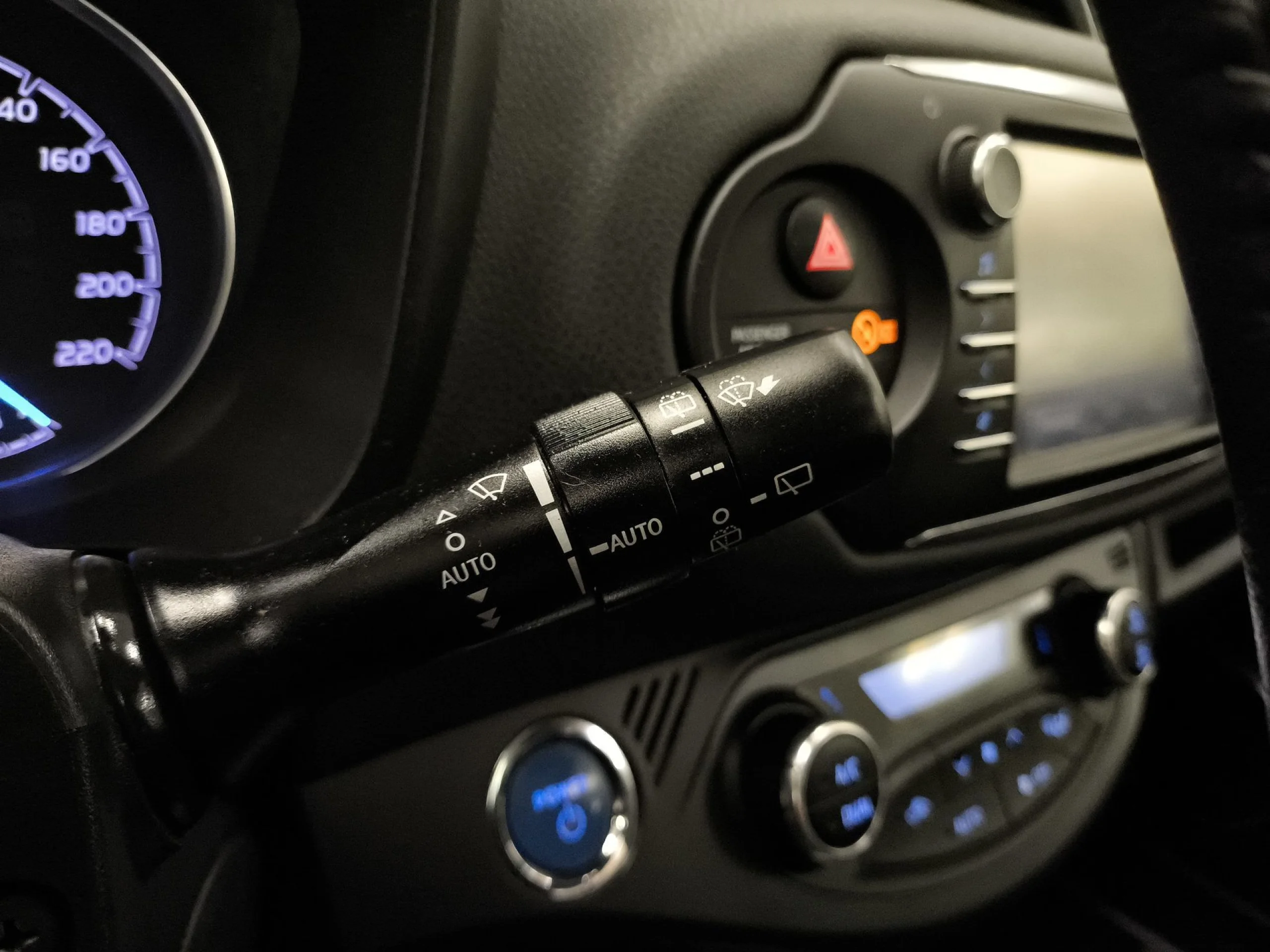 Toyota Yaris 1.5 Hybrid Advance 74 kW (100 CV) - Foto 17