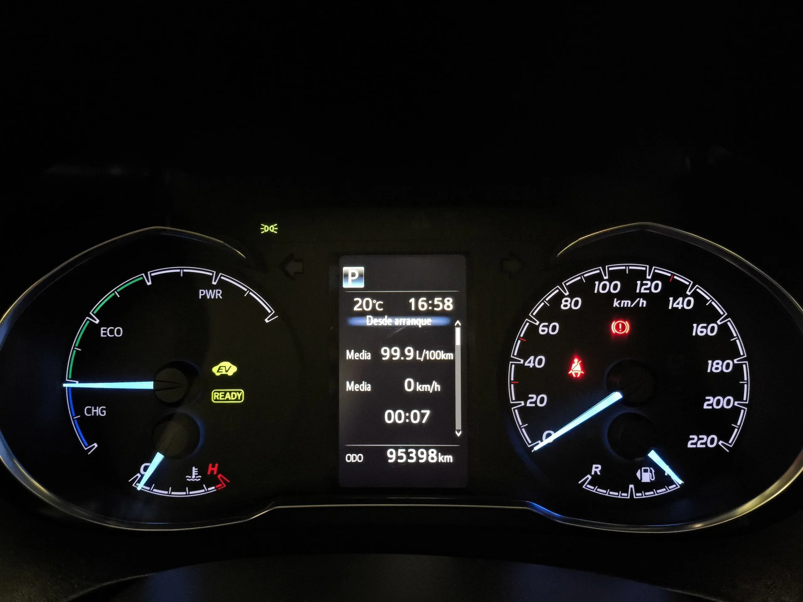 Toyota Yaris 1.5 Hybrid Advance 74 kW (100 CV) - Foto 18